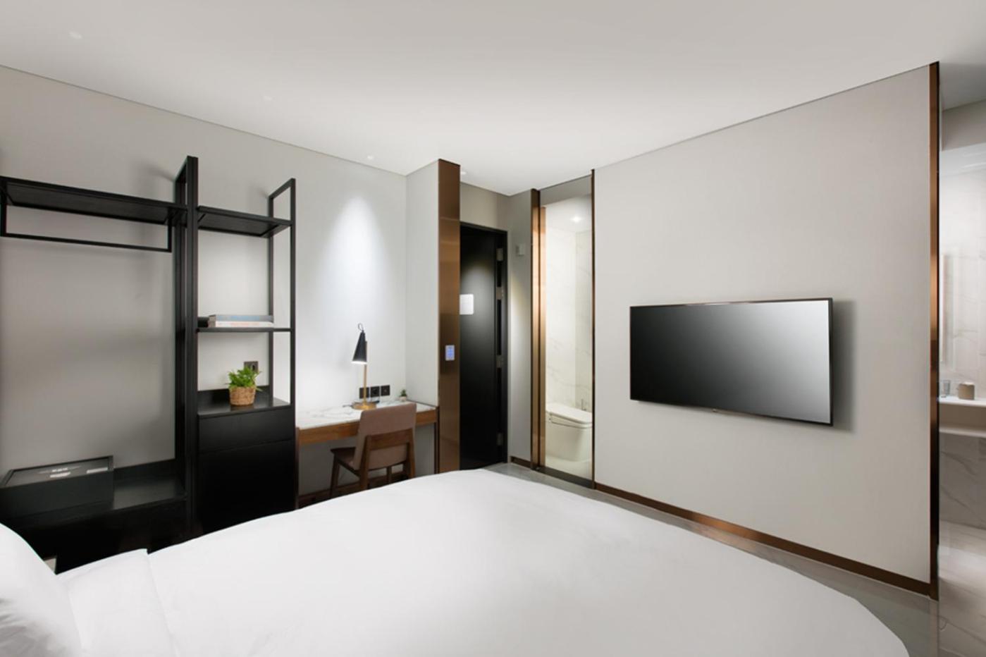 Grand Premium Room with Spa Bath photo 2