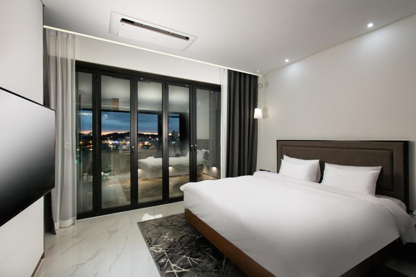Grand Premium Room with Spa Bath
