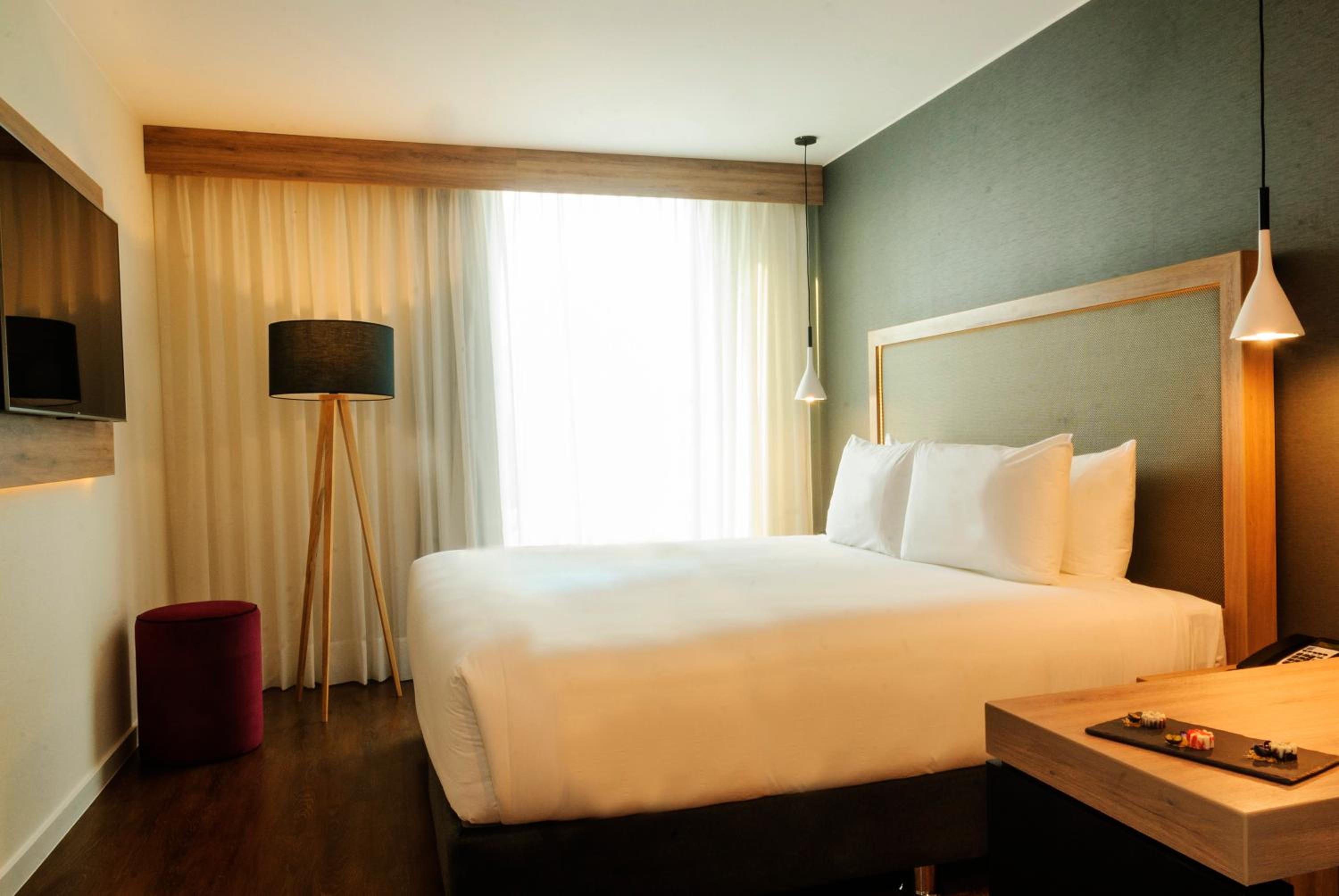 The Innside Room King Bed