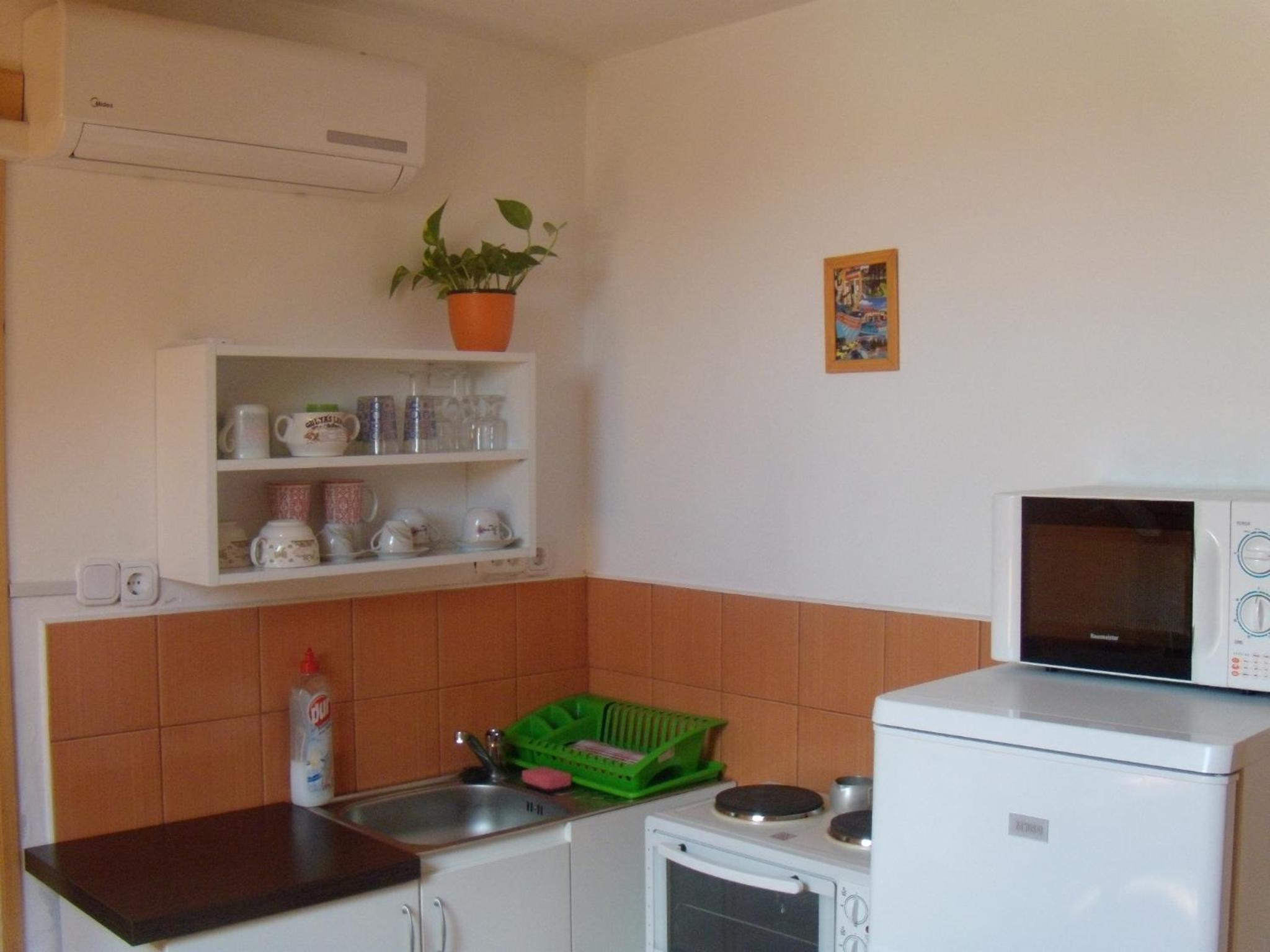  One-Bedroom Apartment  (3 Adults) photo 3