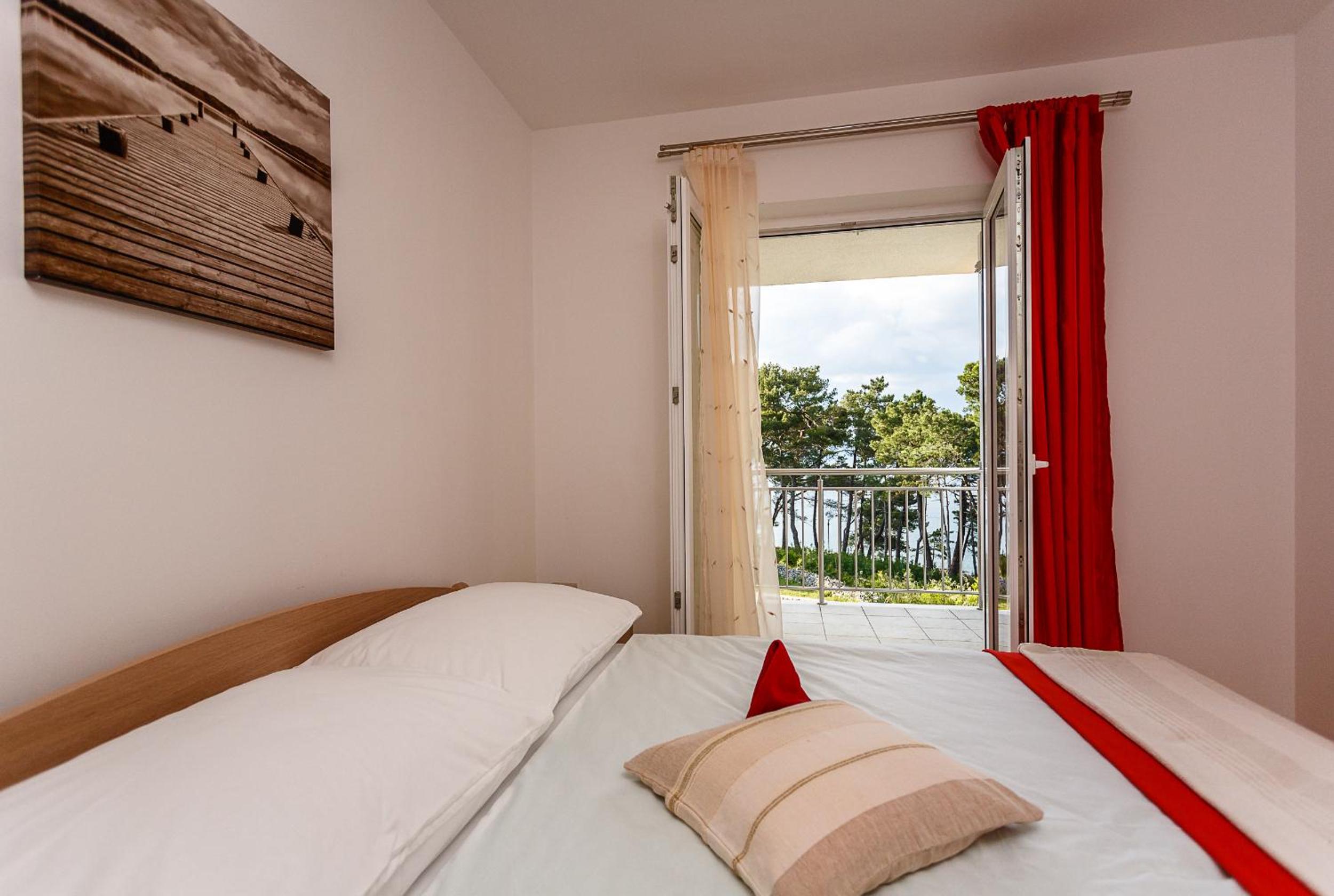 Superior Comfort One-Bedroom Apartment with Sea View and Balcony