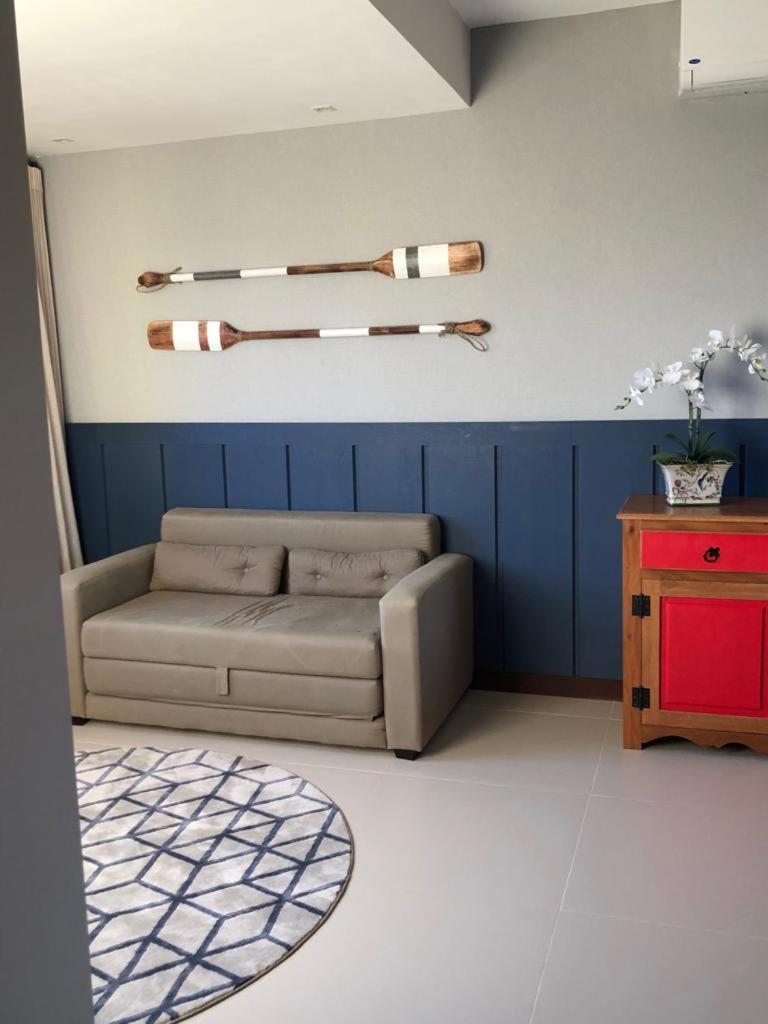 Five-Bedroom House photo 1