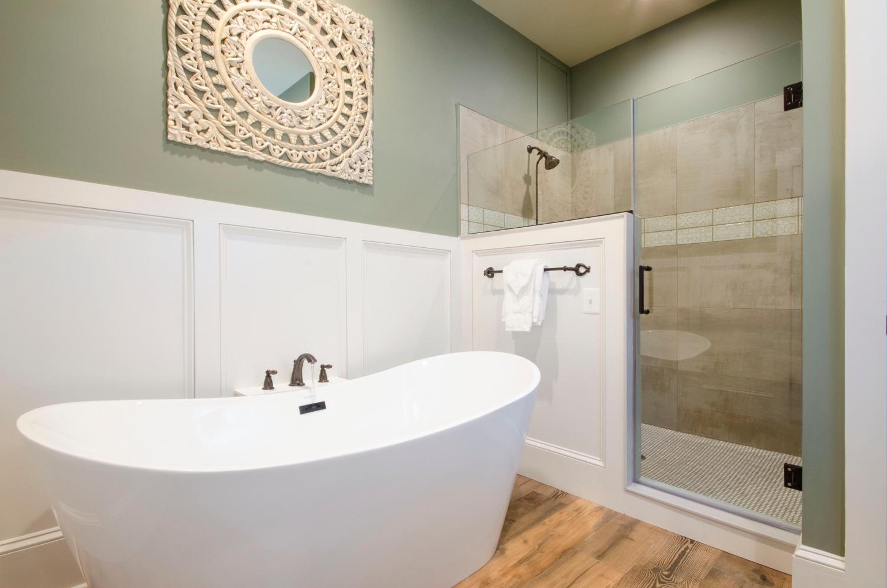 King Suite with Spa Bath photo 2