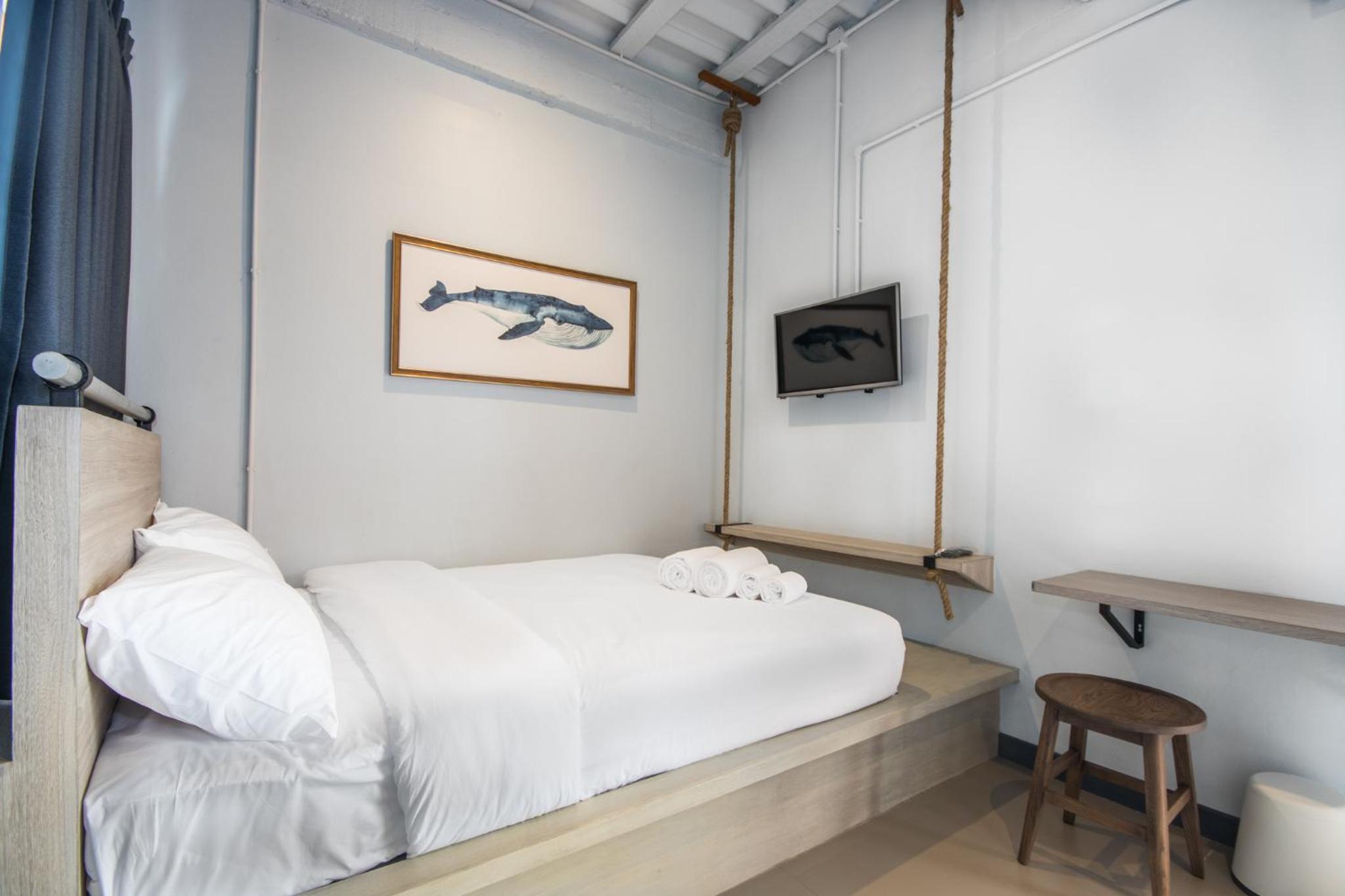 Standard Queen Room