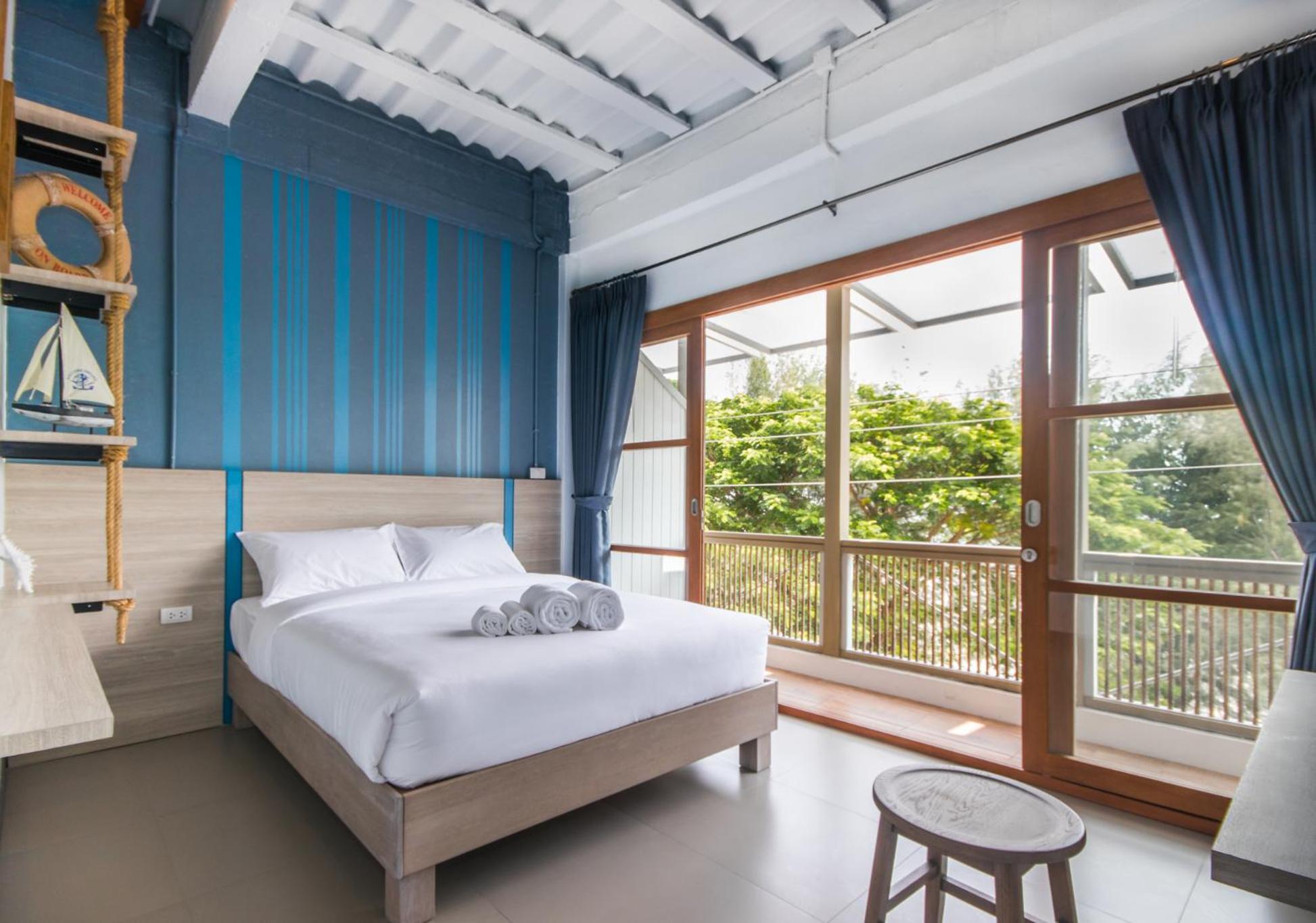 Queen Room with Sea View