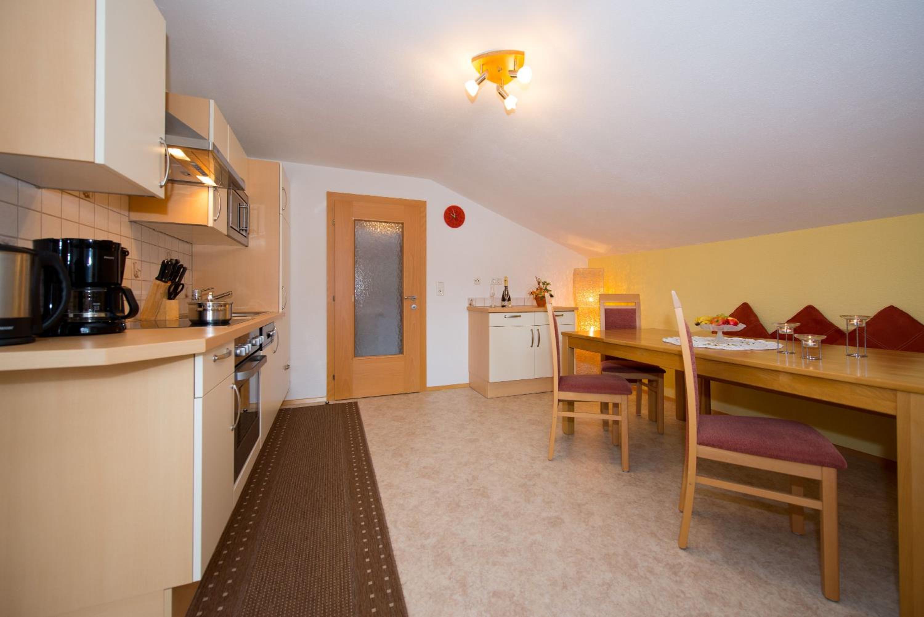 Apartment with Mountain View photo 3