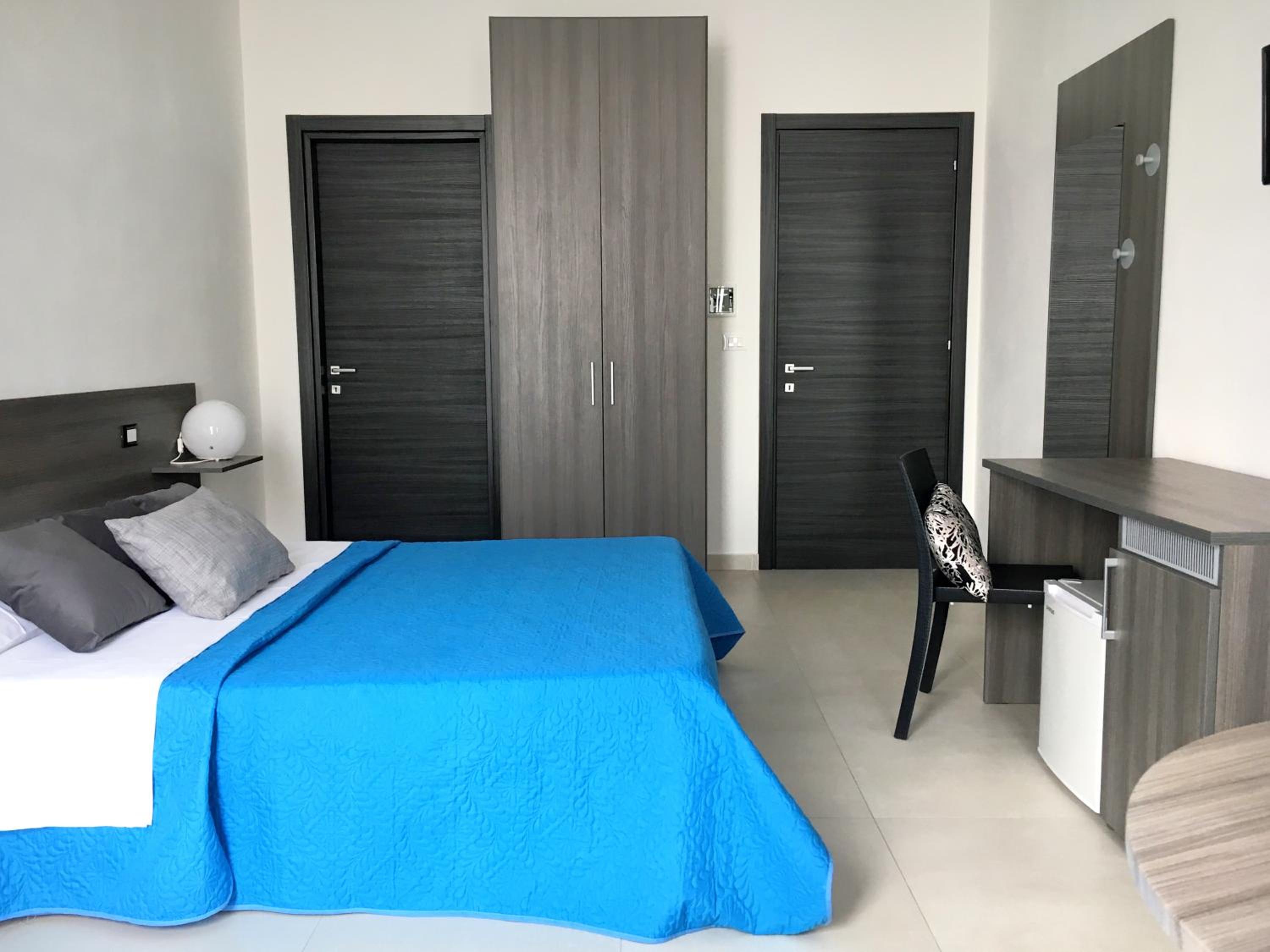 Deluxe Room - Photo 3