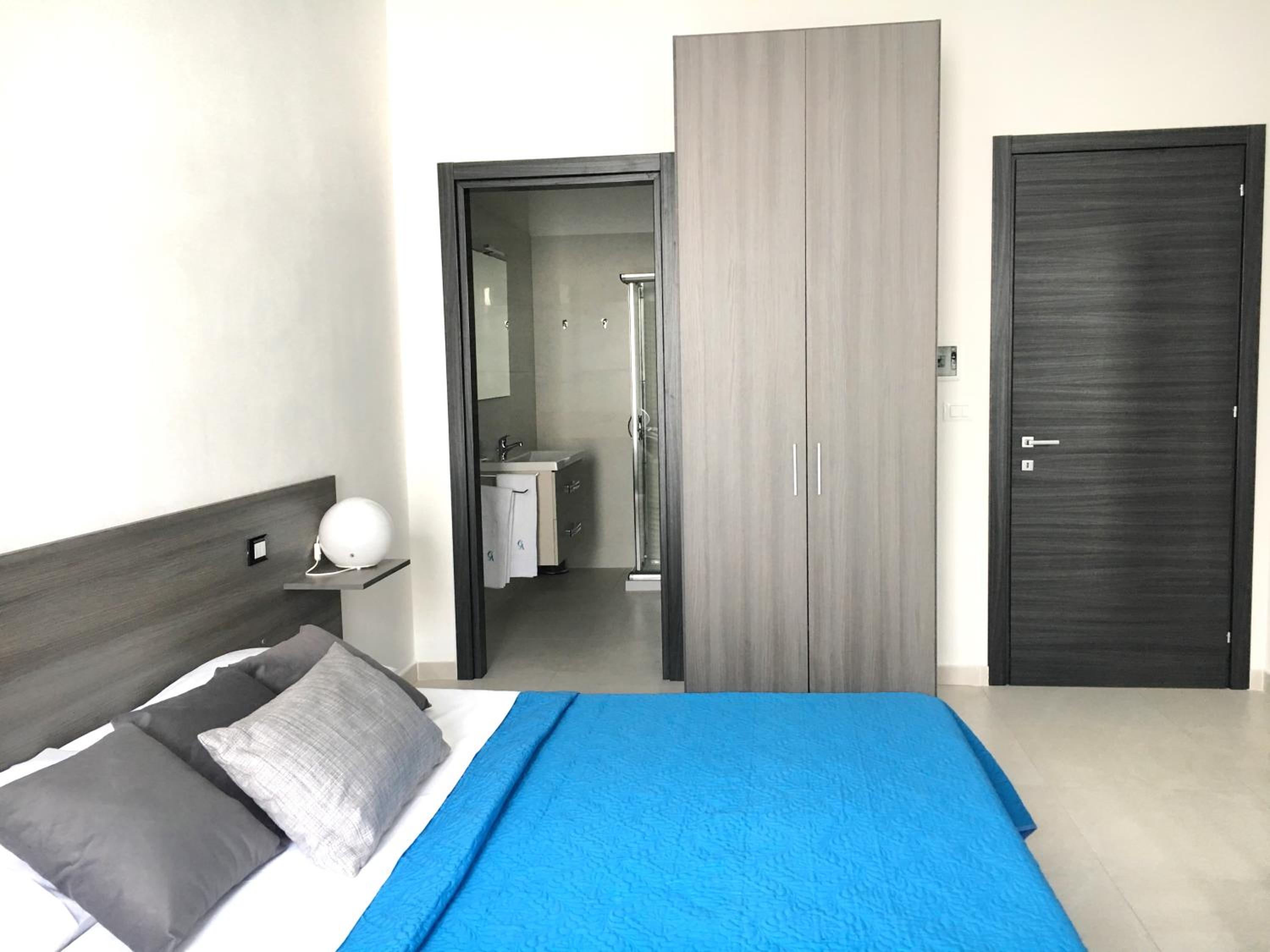 Deluxe Room - Photo 7