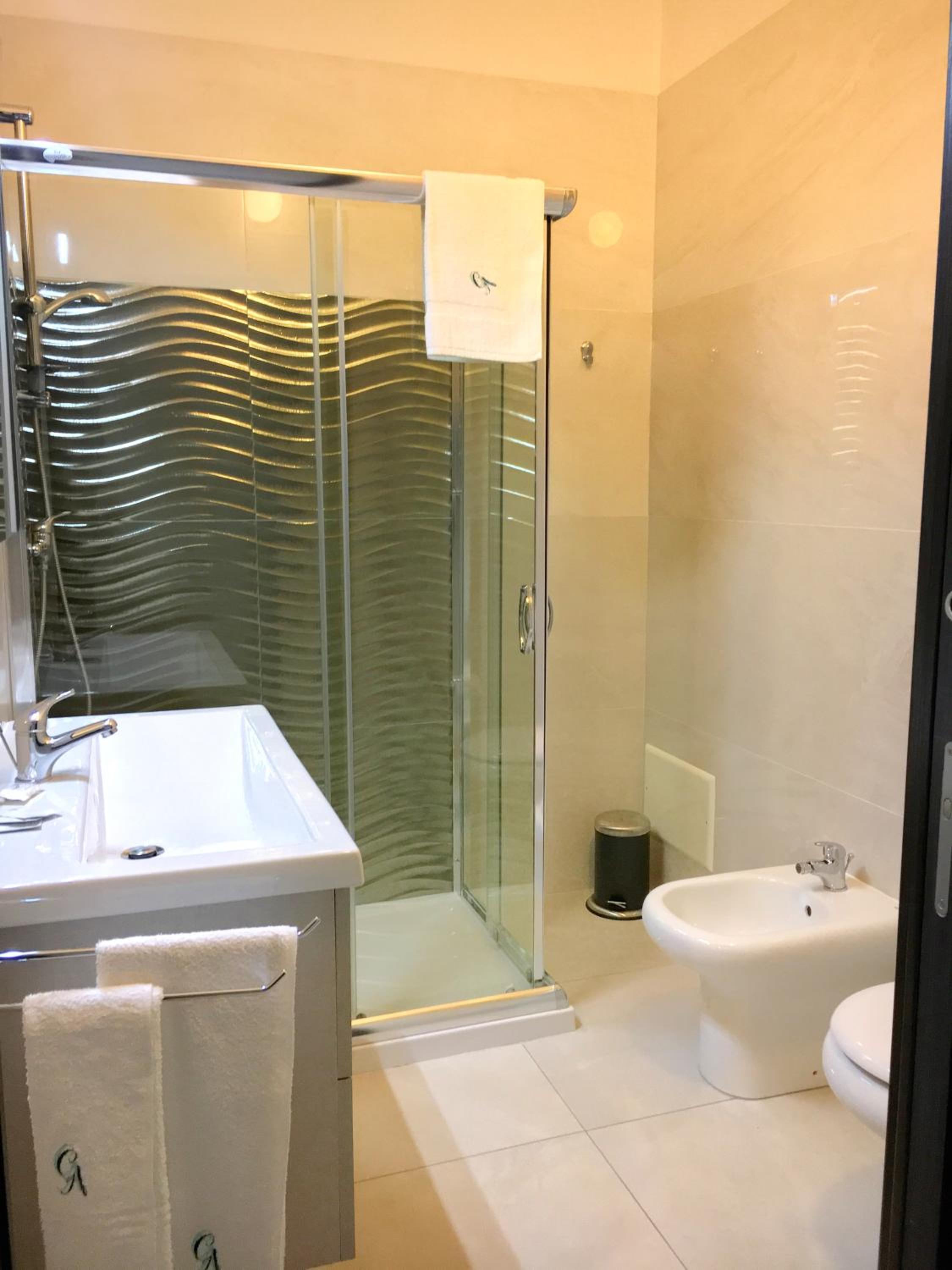 Deluxe Room - Photo 18