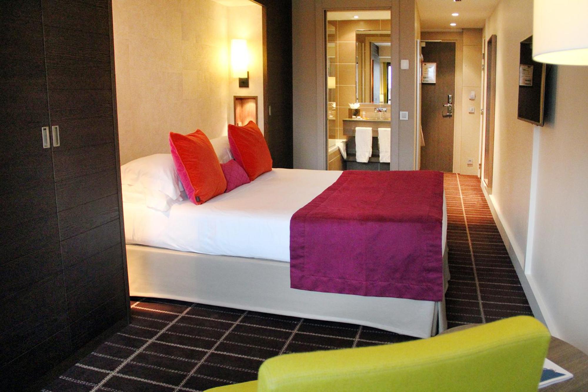 Charm Double Room photo 3