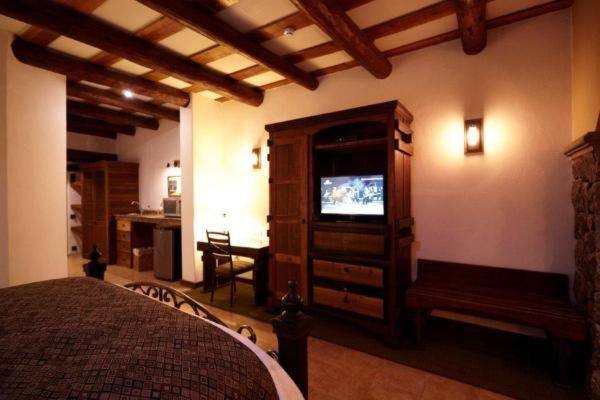Queen Suite