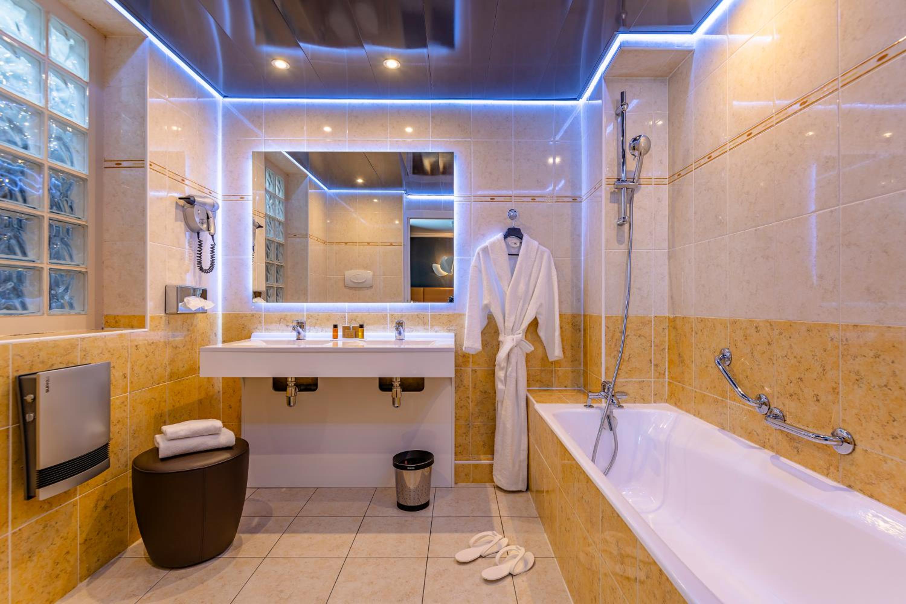 Junior Suite - Access to swimming pool/fitness included - Photo 6