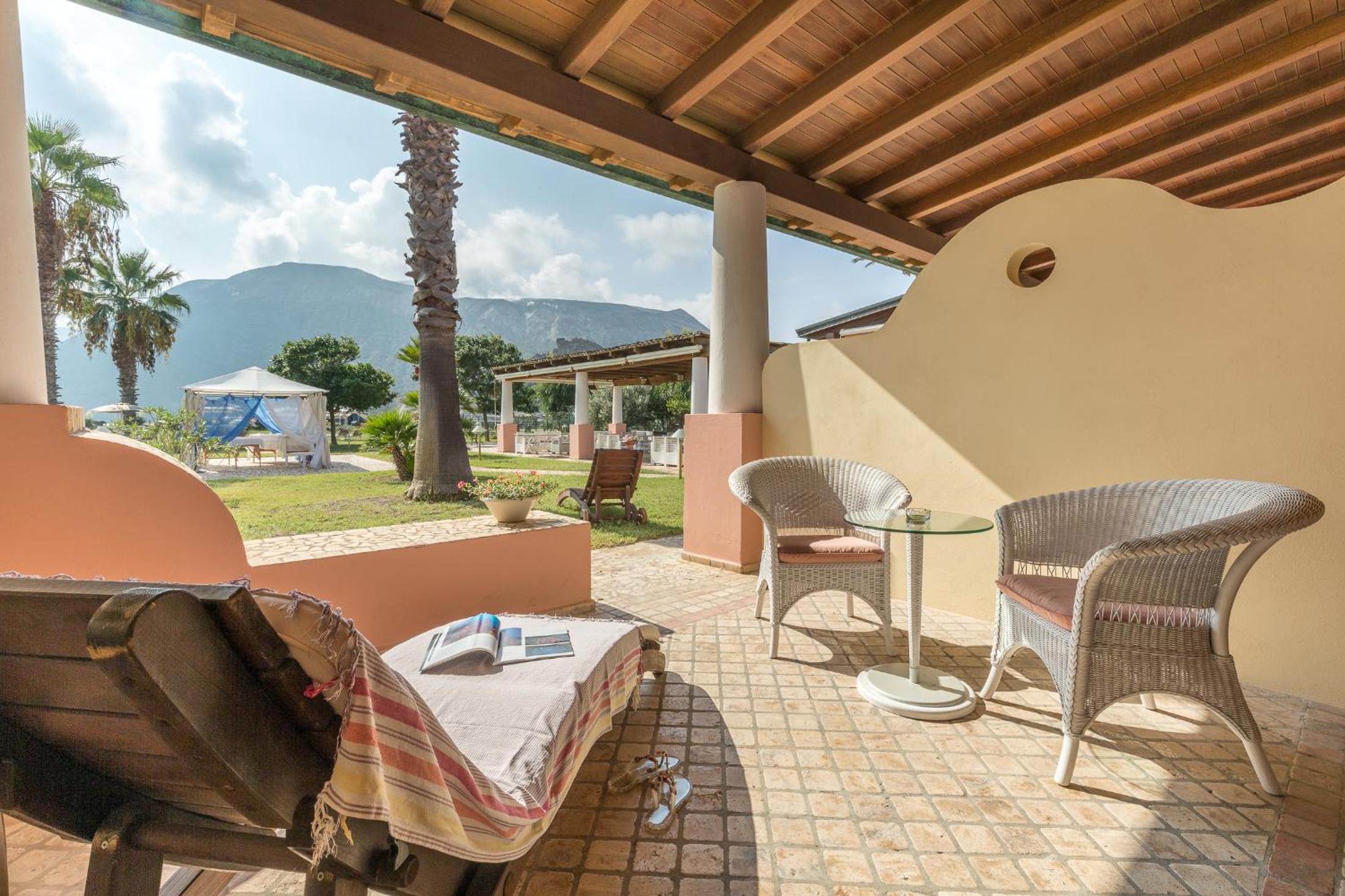 Deluxe Double or Twin Room with Sea View - Photo 2
