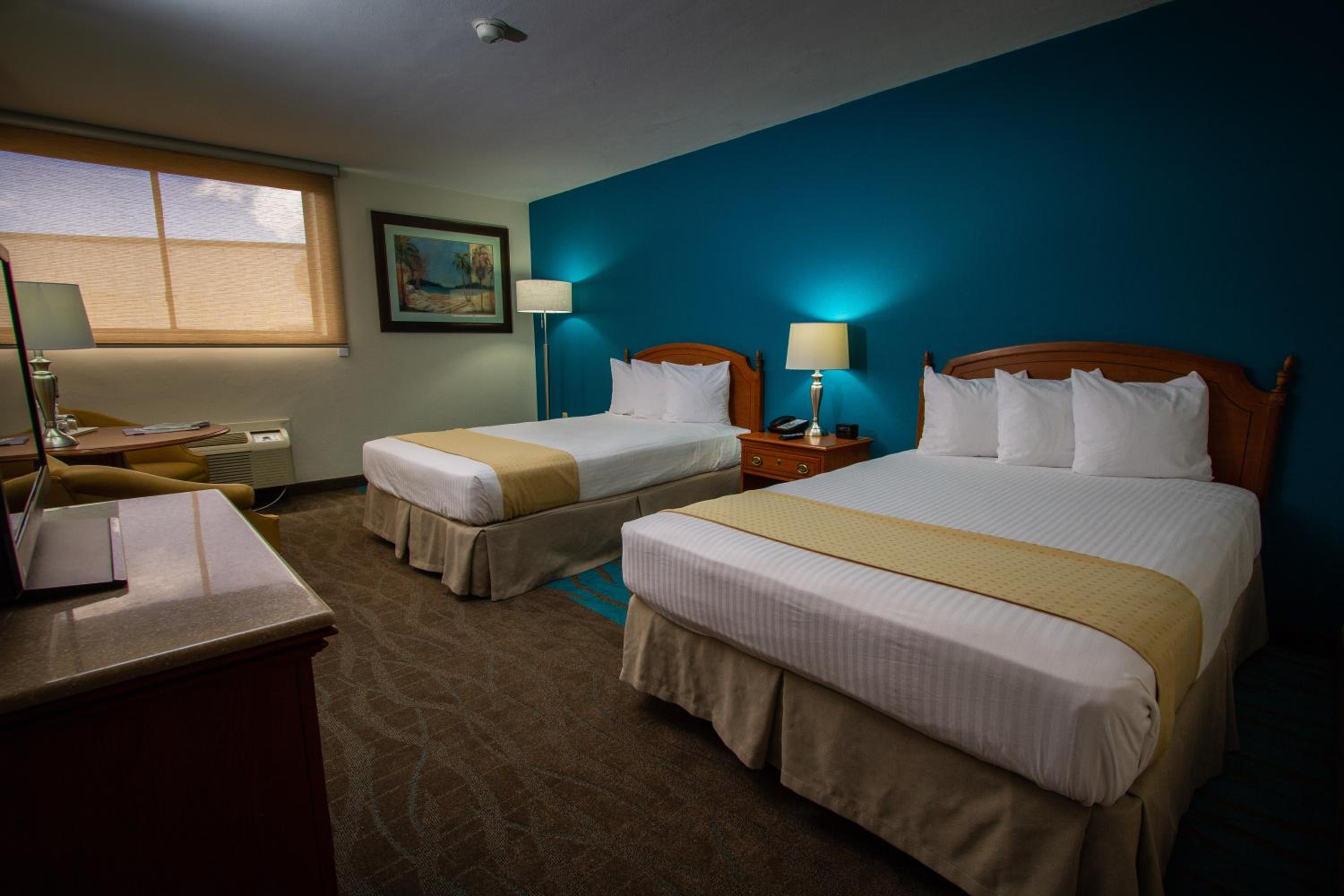 Deluxe Room, Two Double Beds photo 2