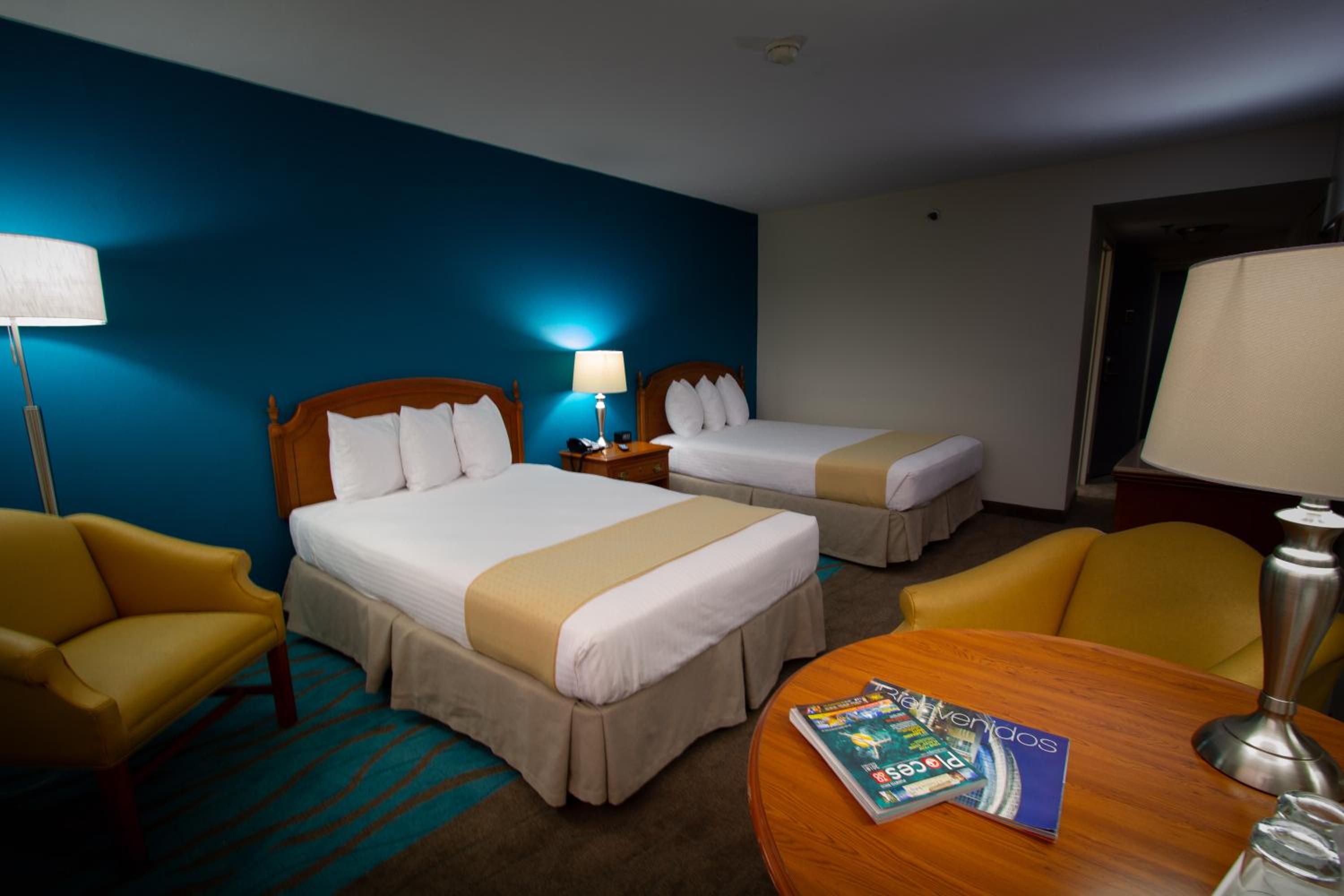 Business Room with Two Double Beds