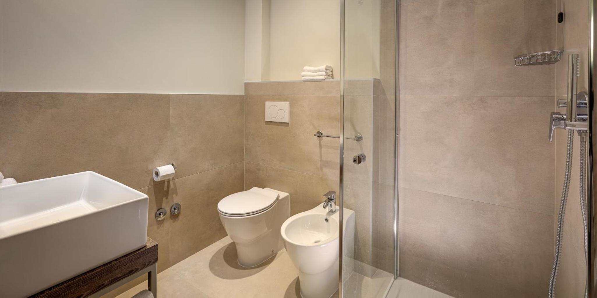 Double Room - Photo 2