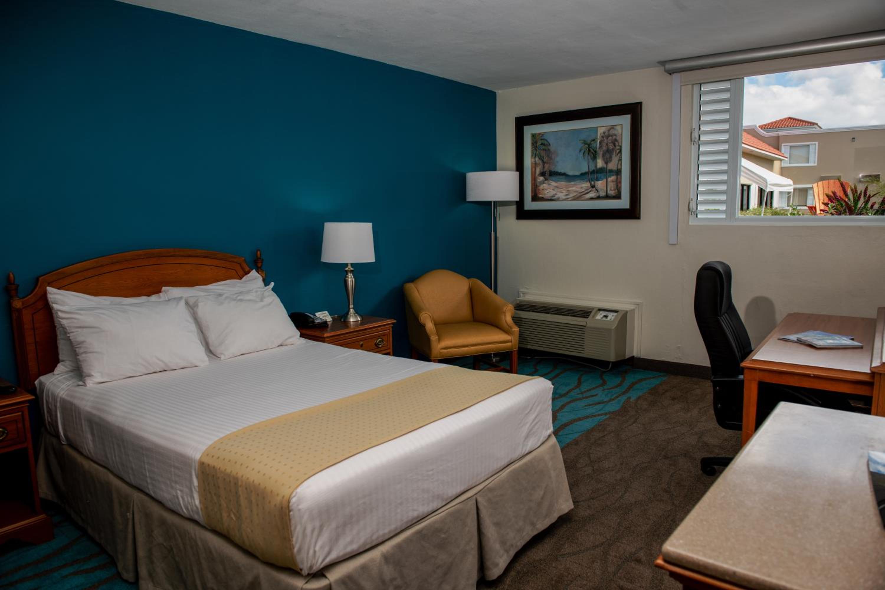 Standard Room - Accesible Room - Photo 2