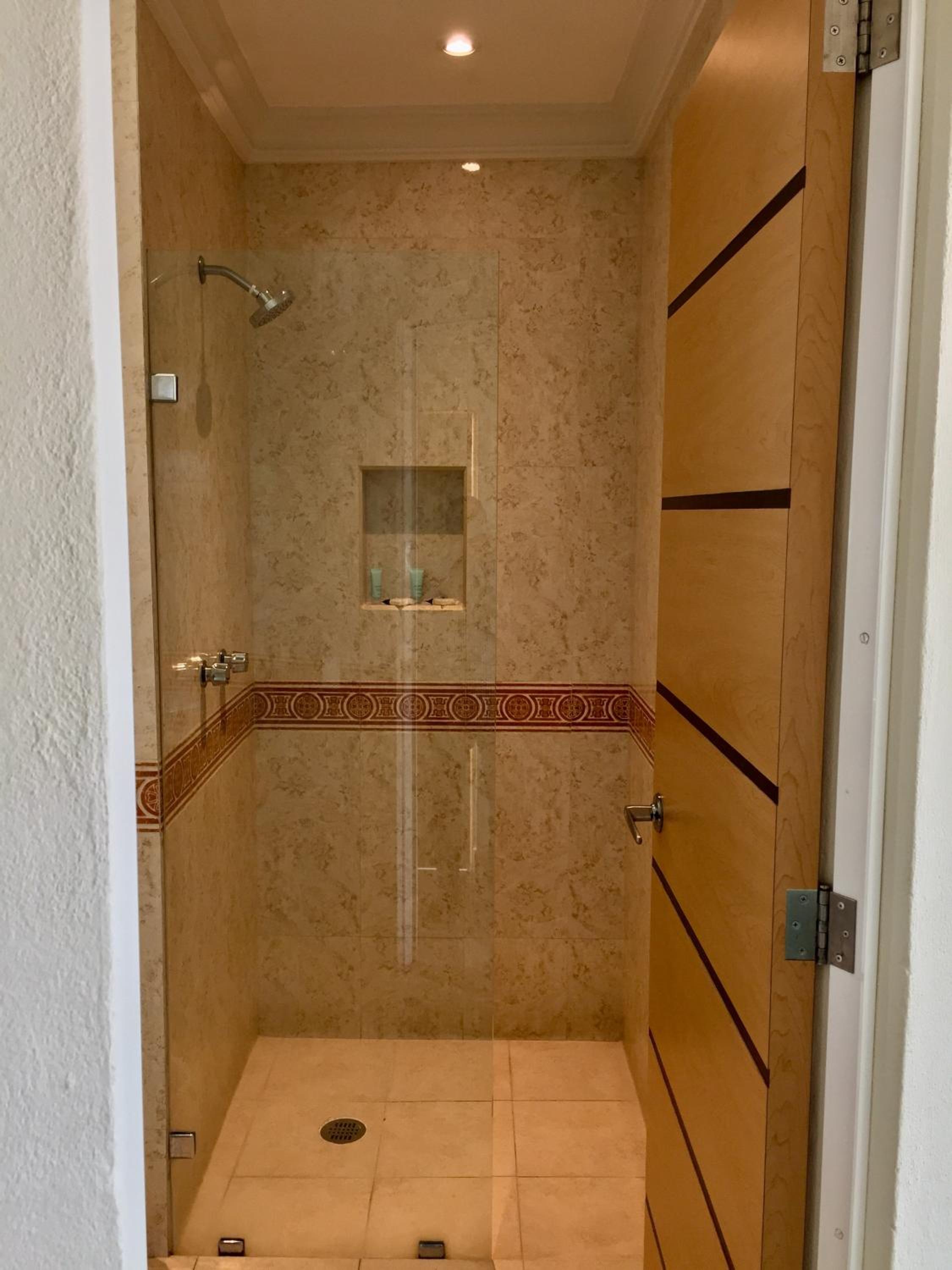 Superior Quadruple Room photo 2