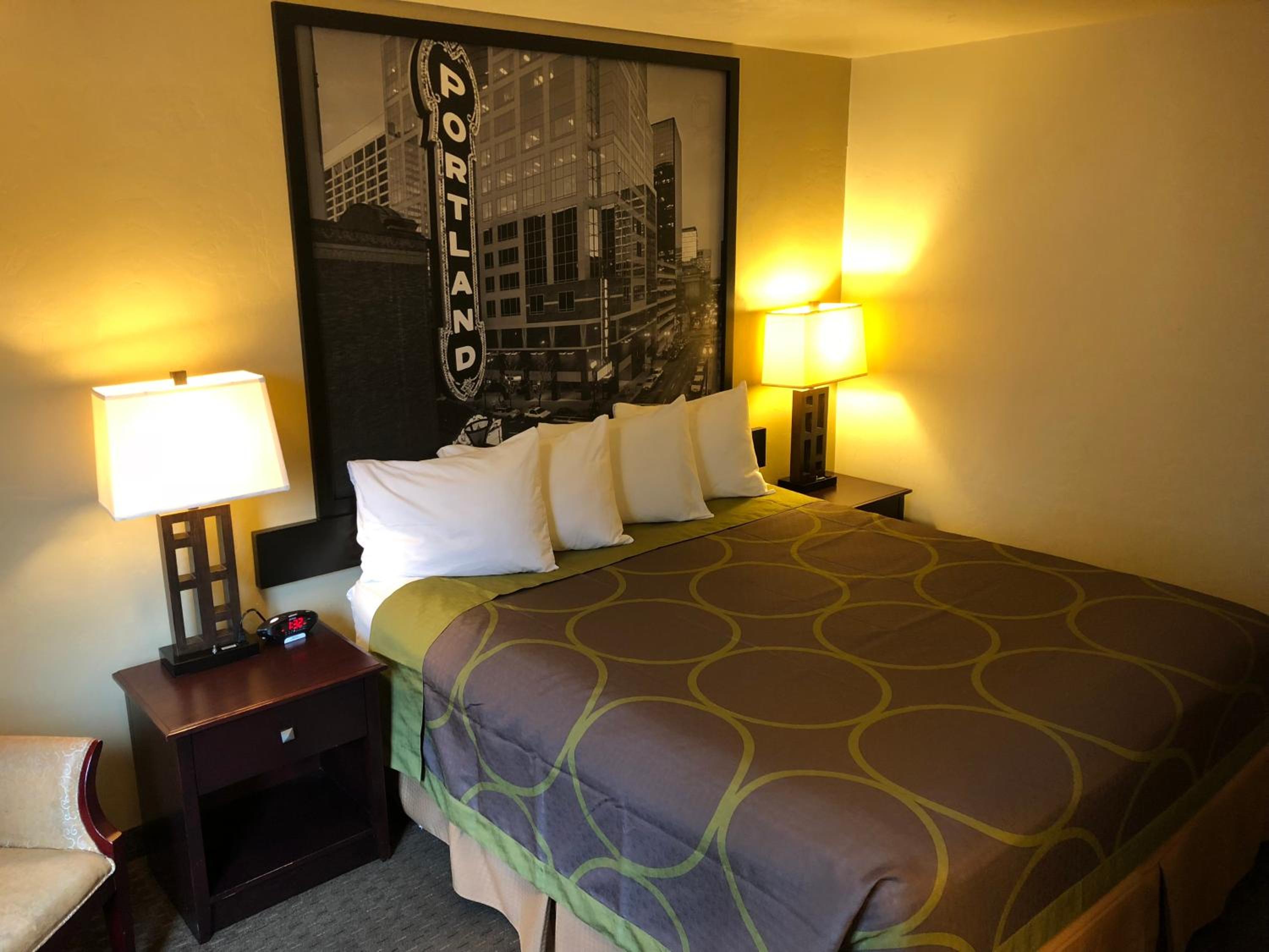 King Room - Non-Smoking - Photo 1