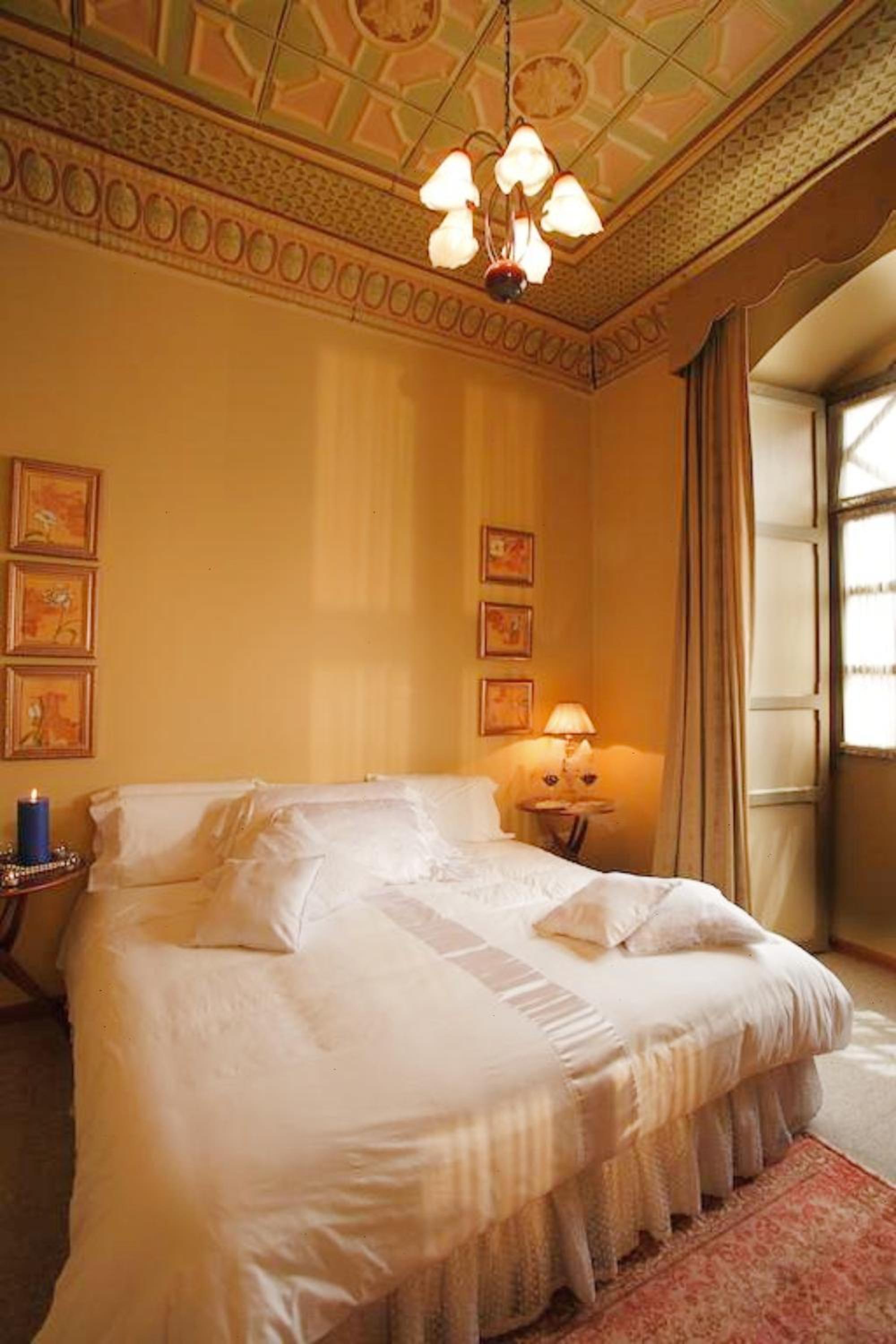 Deluxe Suite photo 3