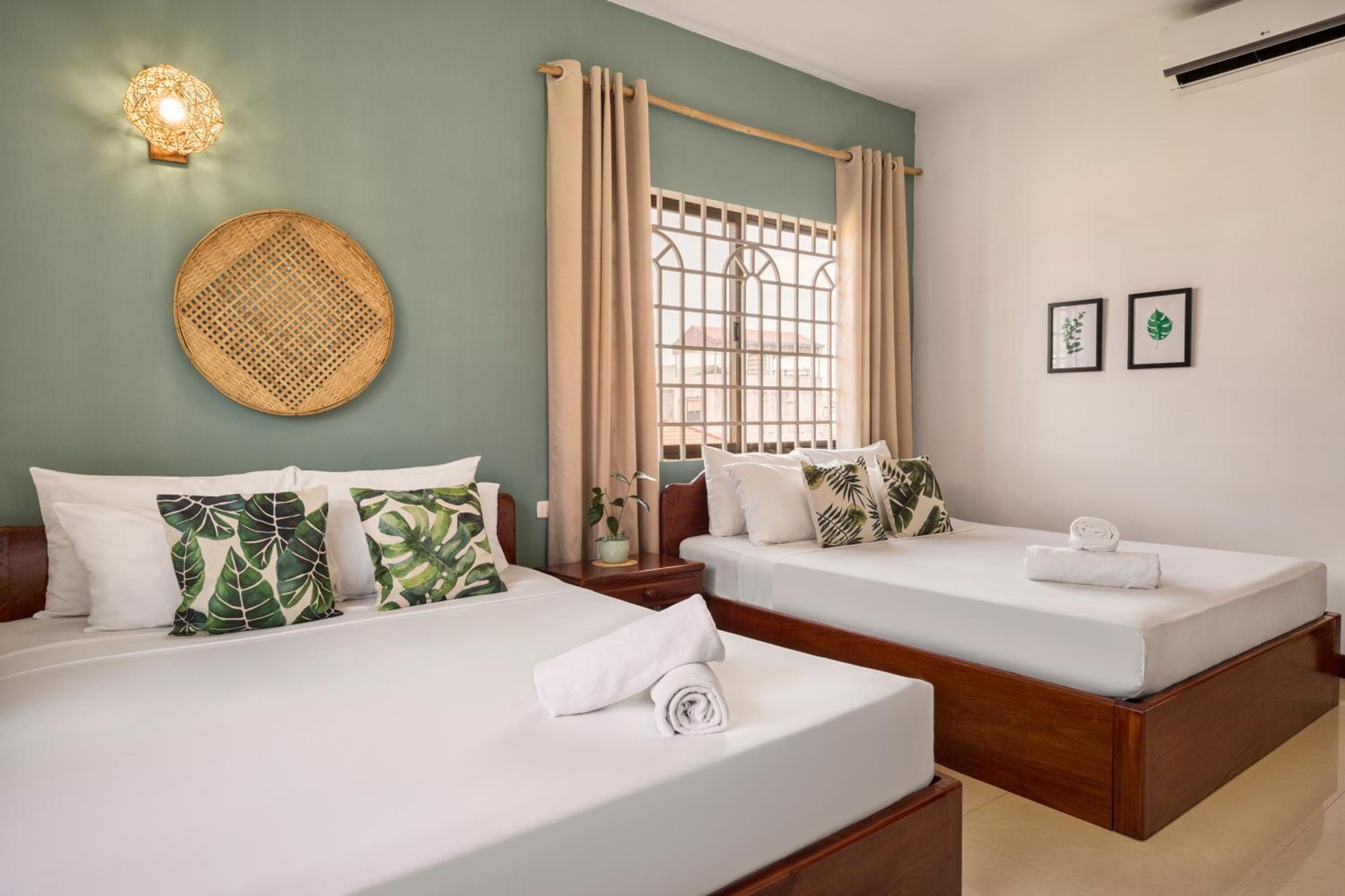 Double Room with Two Double Beds - Photo 3