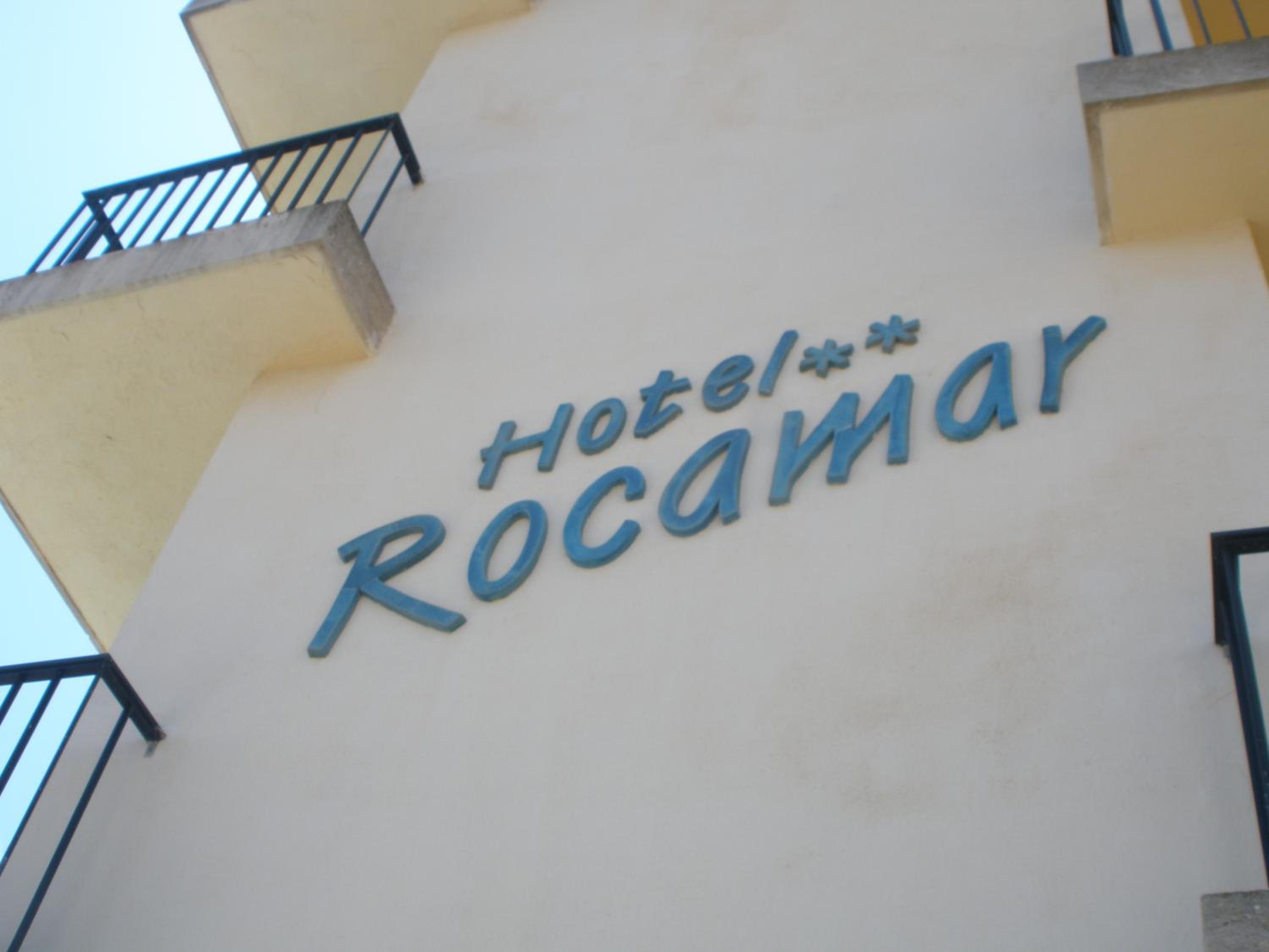 Superior Twin Room with Sea View - Photo 25