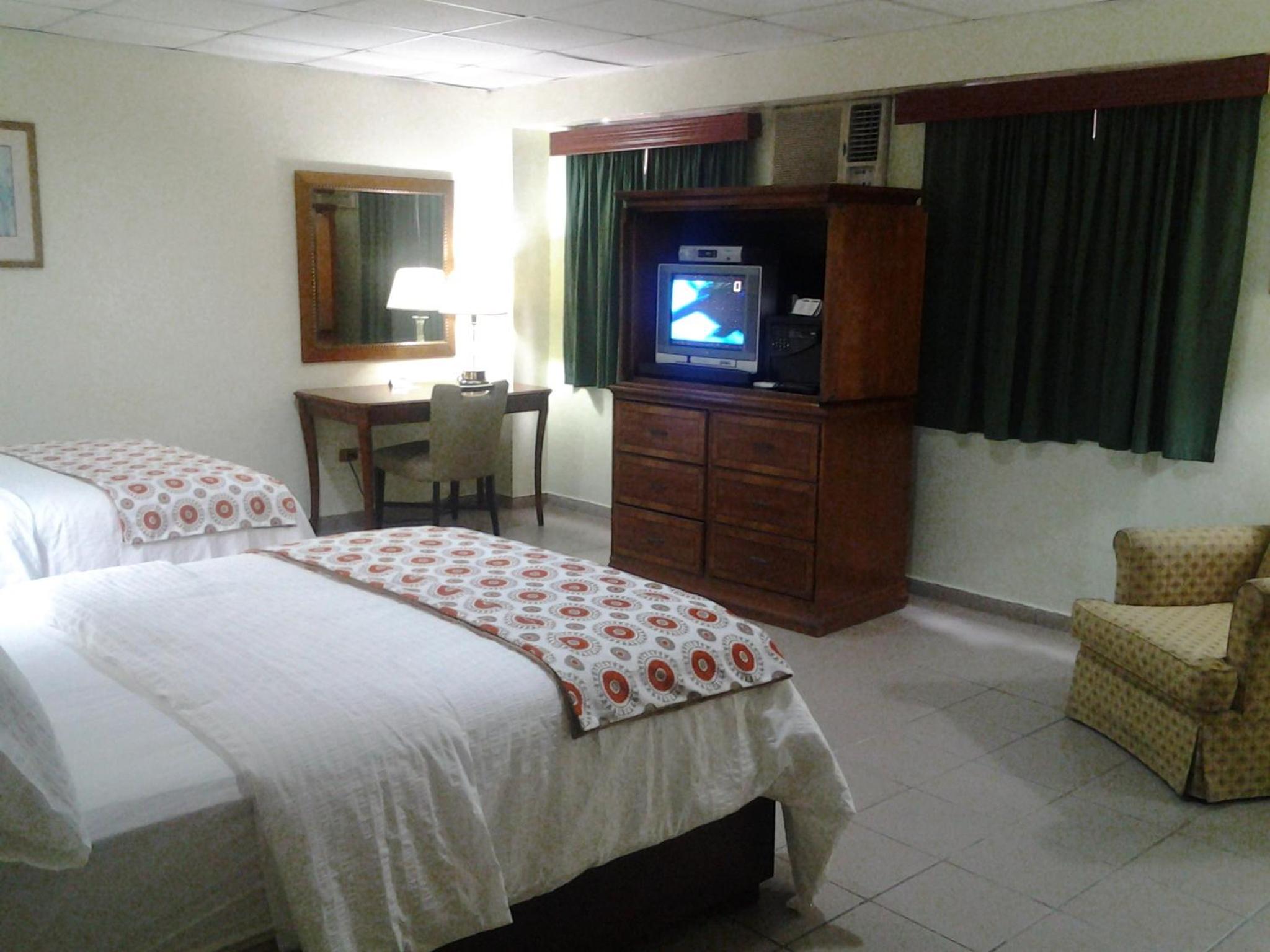 Double Room with Two Beds photo 2