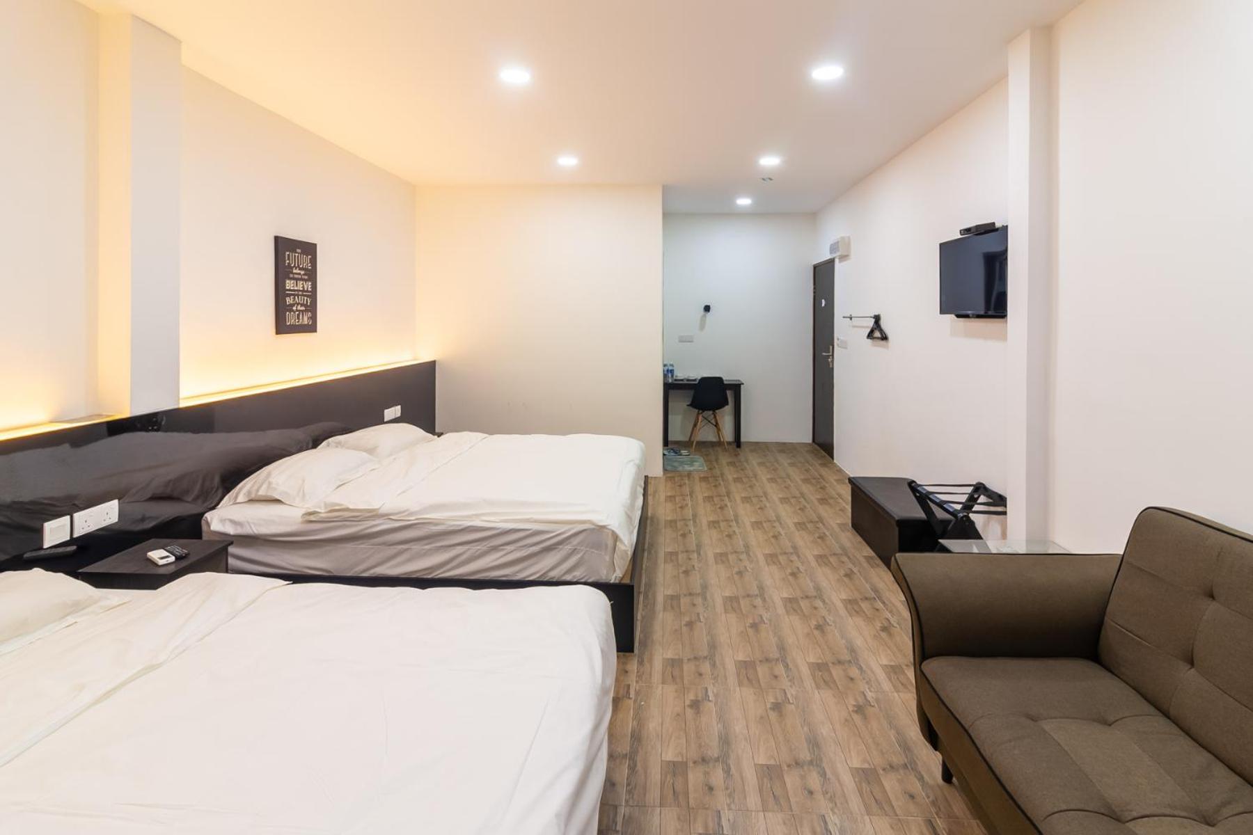 Deluxe Family Room