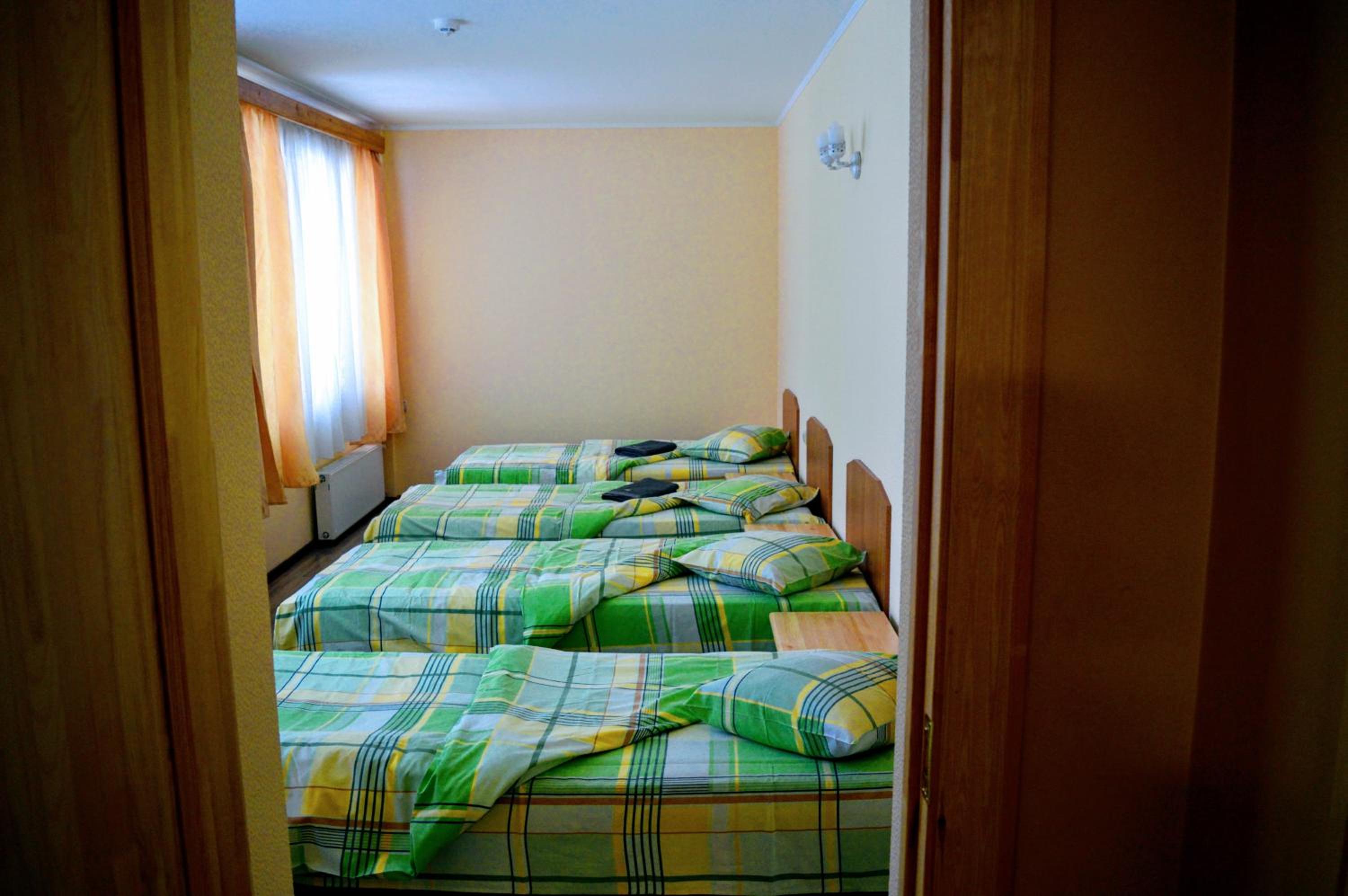 Twin Room with Private Bathroom photo 2