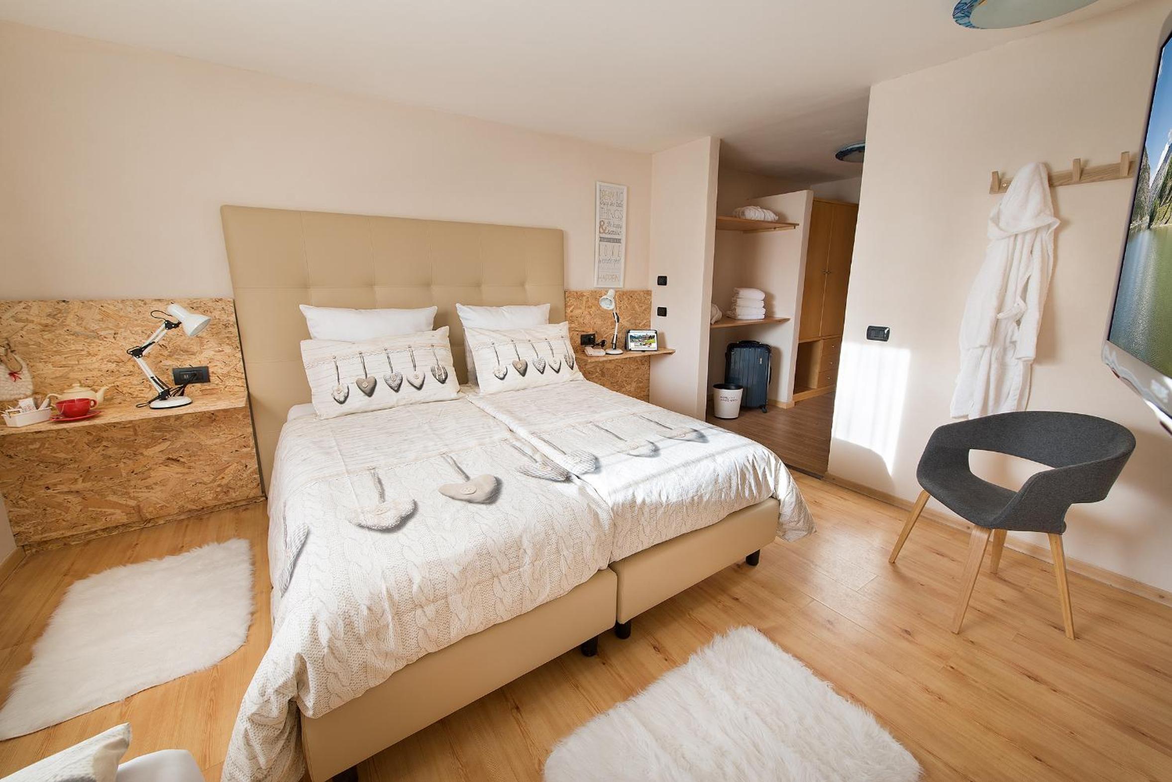 Economy Double Room - Photo 4