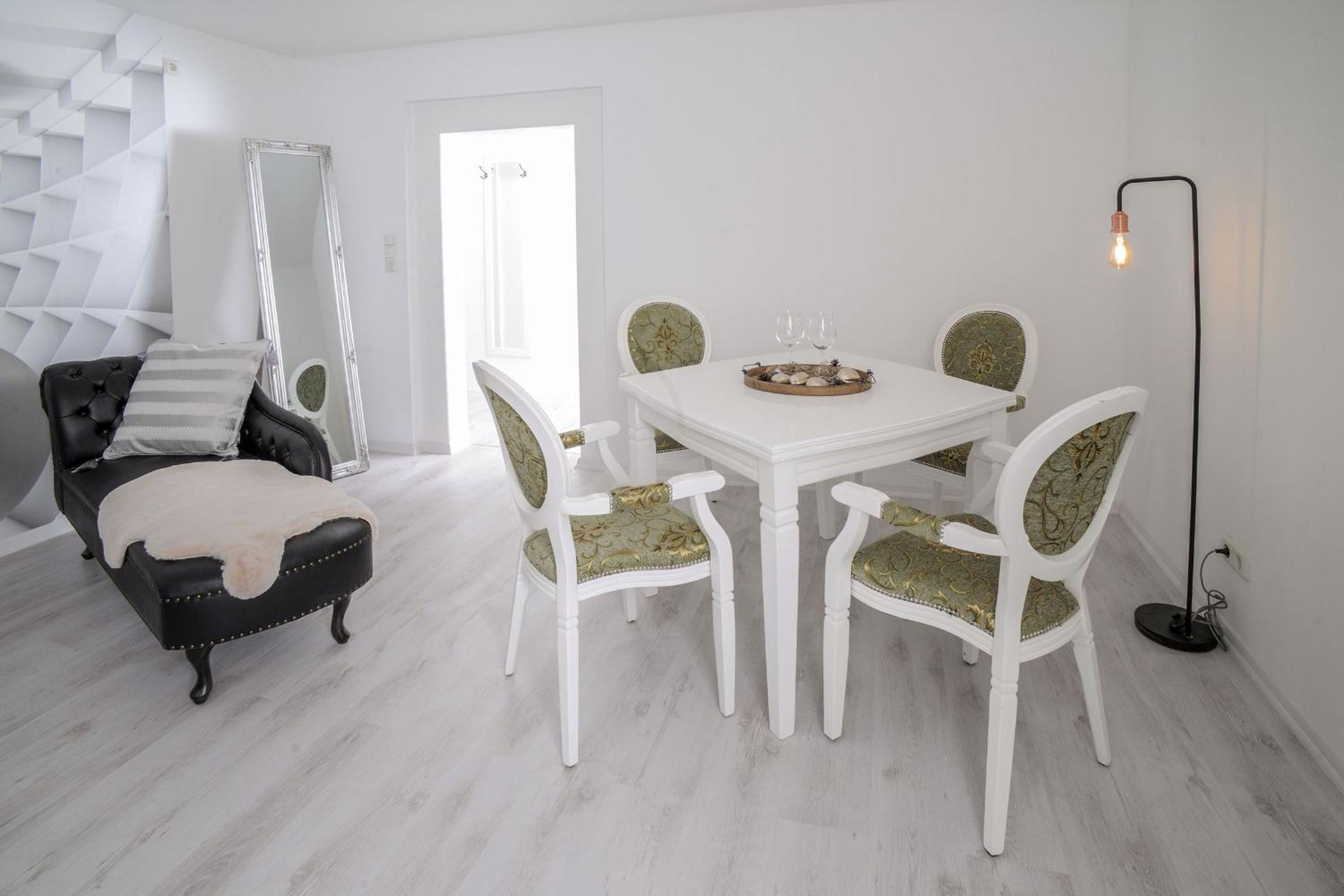 Superior Quadruple Room - Photo 12