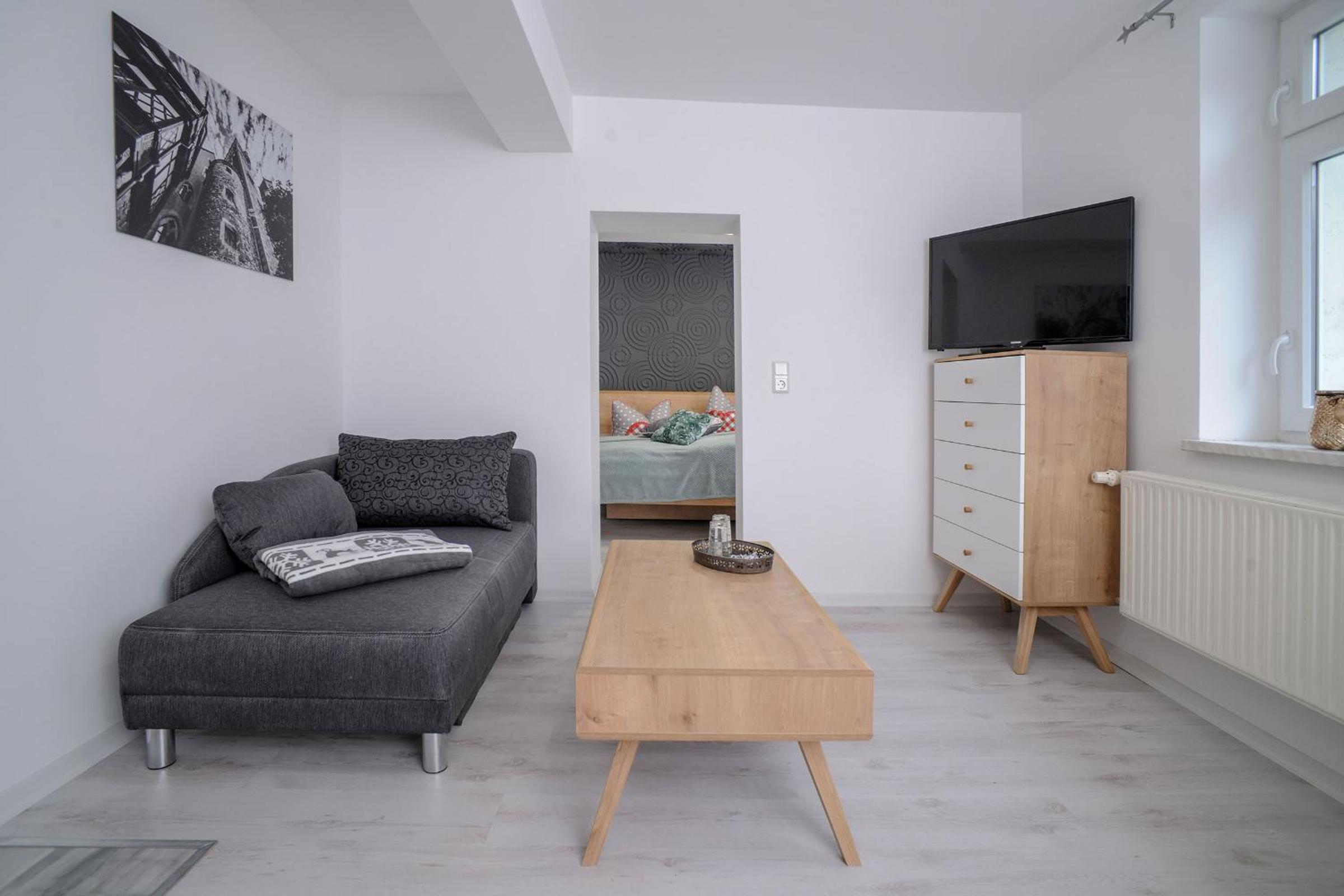 Deluxe Double Room (2 Adults + 1 Child) - Photo 11