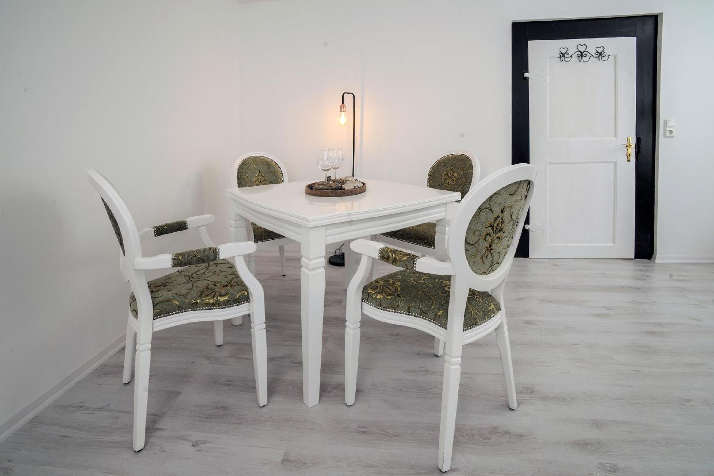 Superior Quadruple Room - Photo 11
