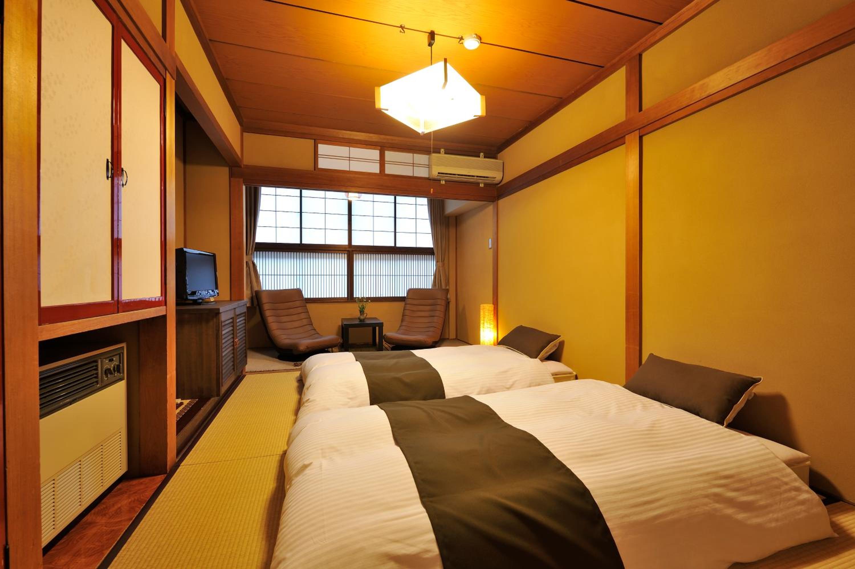 Superior Room with Tatami Area and Private Bathroom and Private Toilet  - Non Smoking - Photo 1