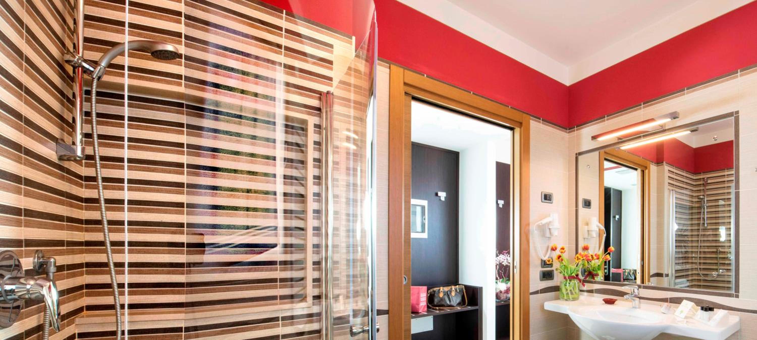 Quadruple Room - Photo 6