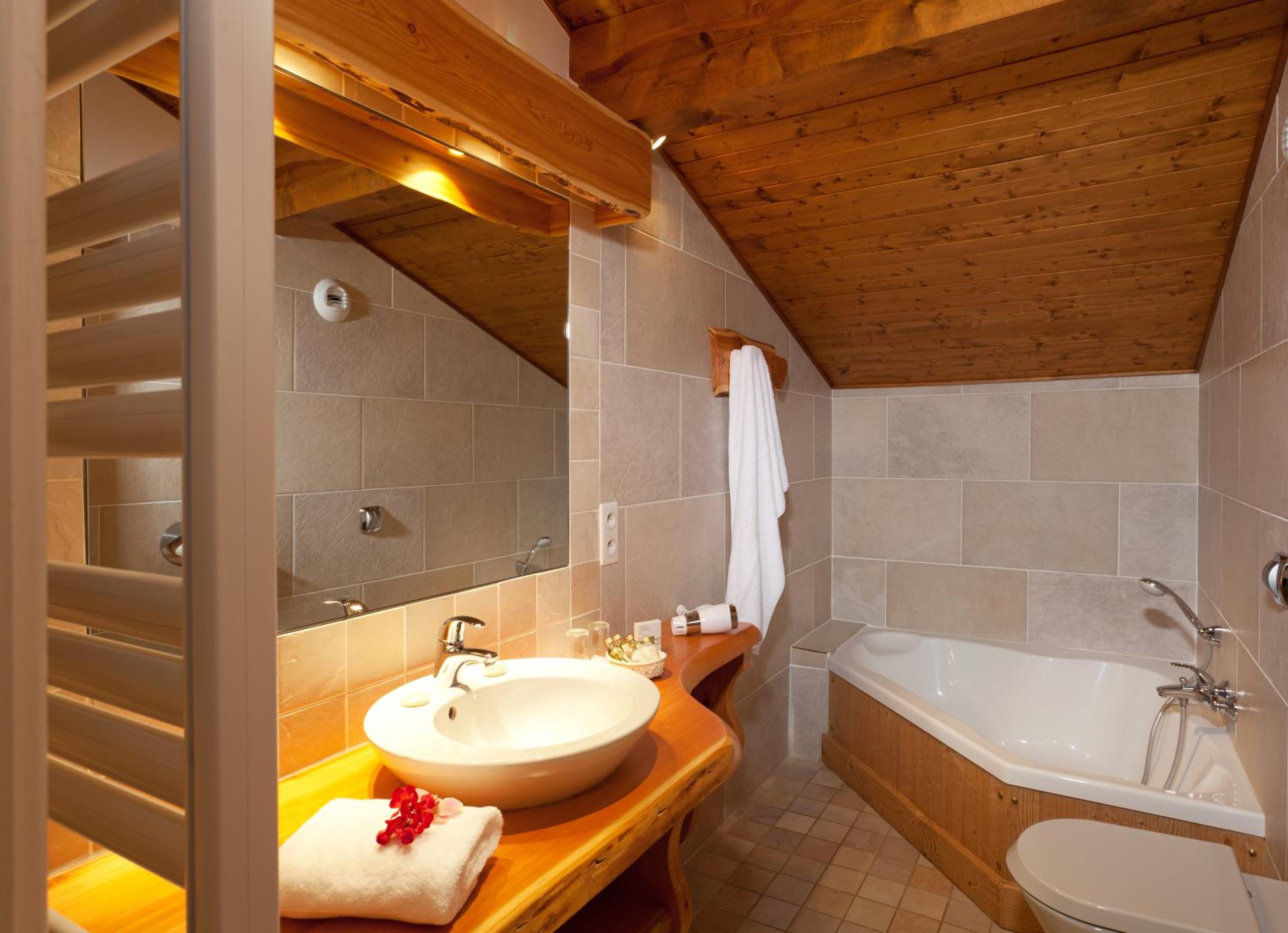 Studio with Connecting Rooms (4 Adults)  - Photo 4
