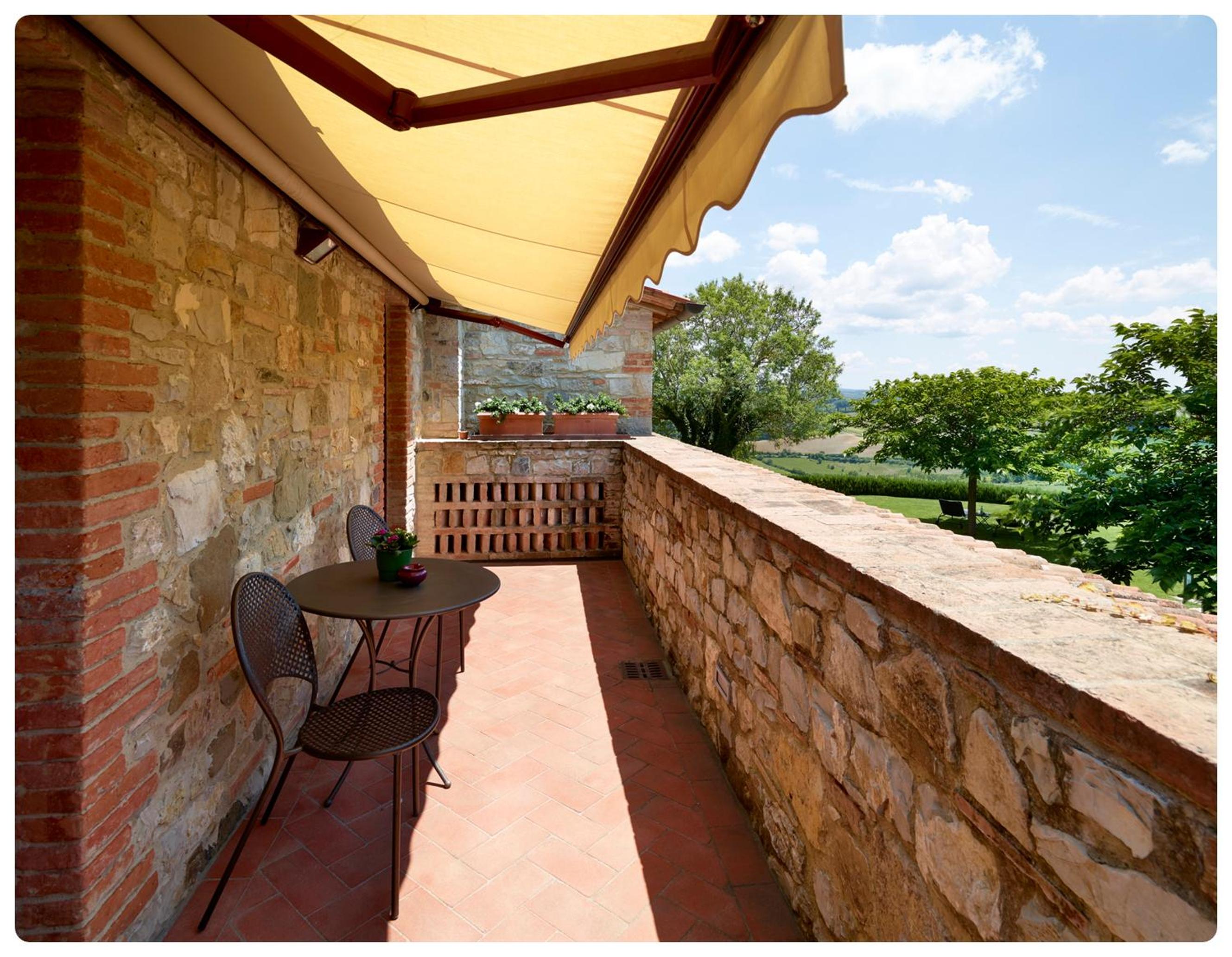Junior Suite (3 Adults) - Photo 4