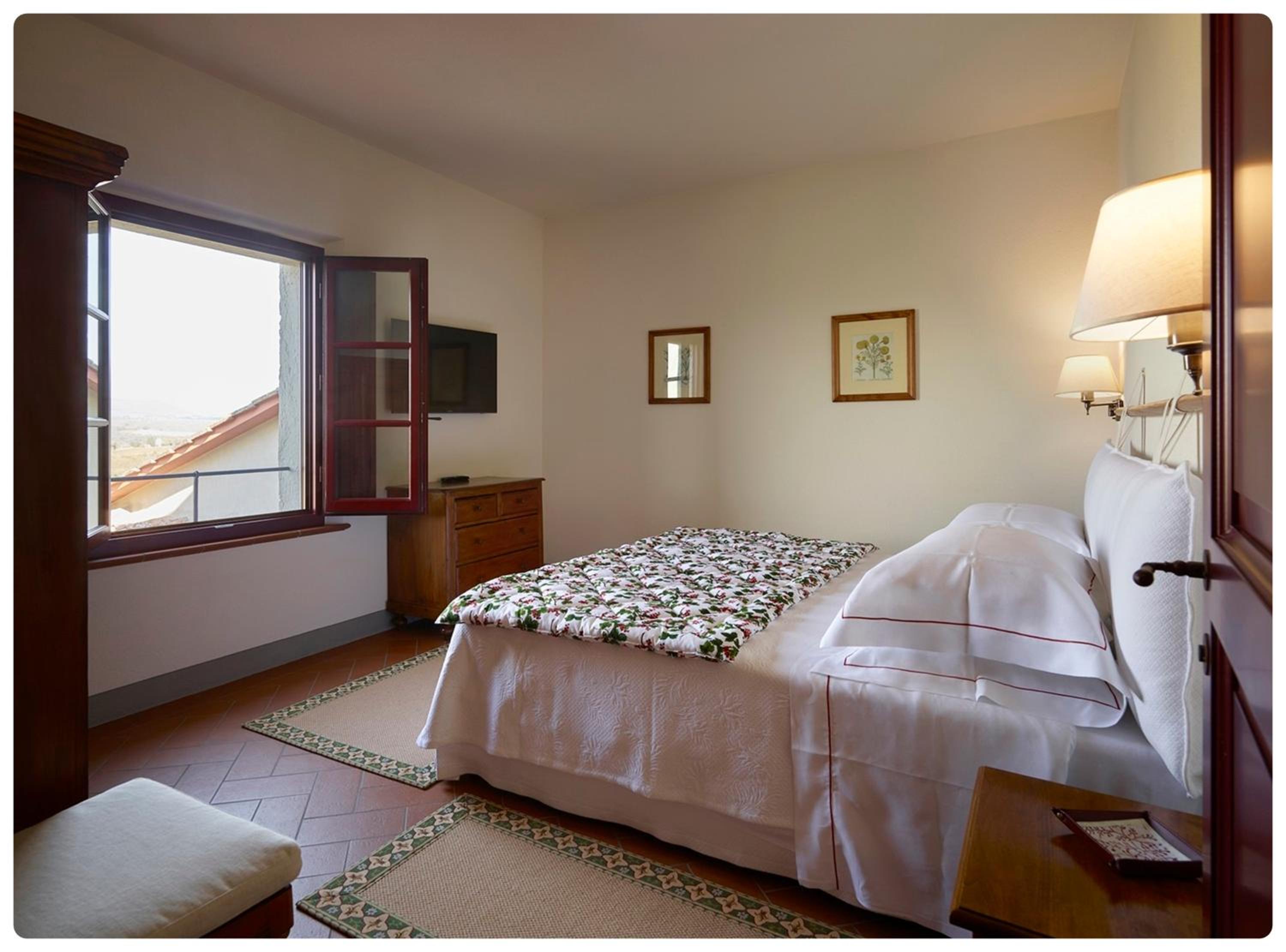 Deluxe Double Room - Photo 12