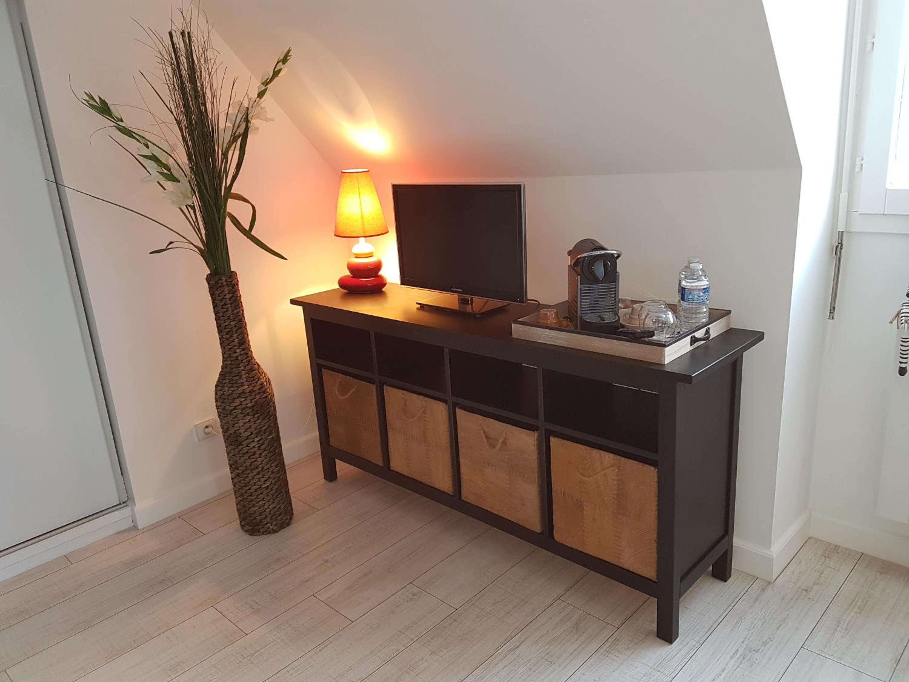 Double Room - Photo 5