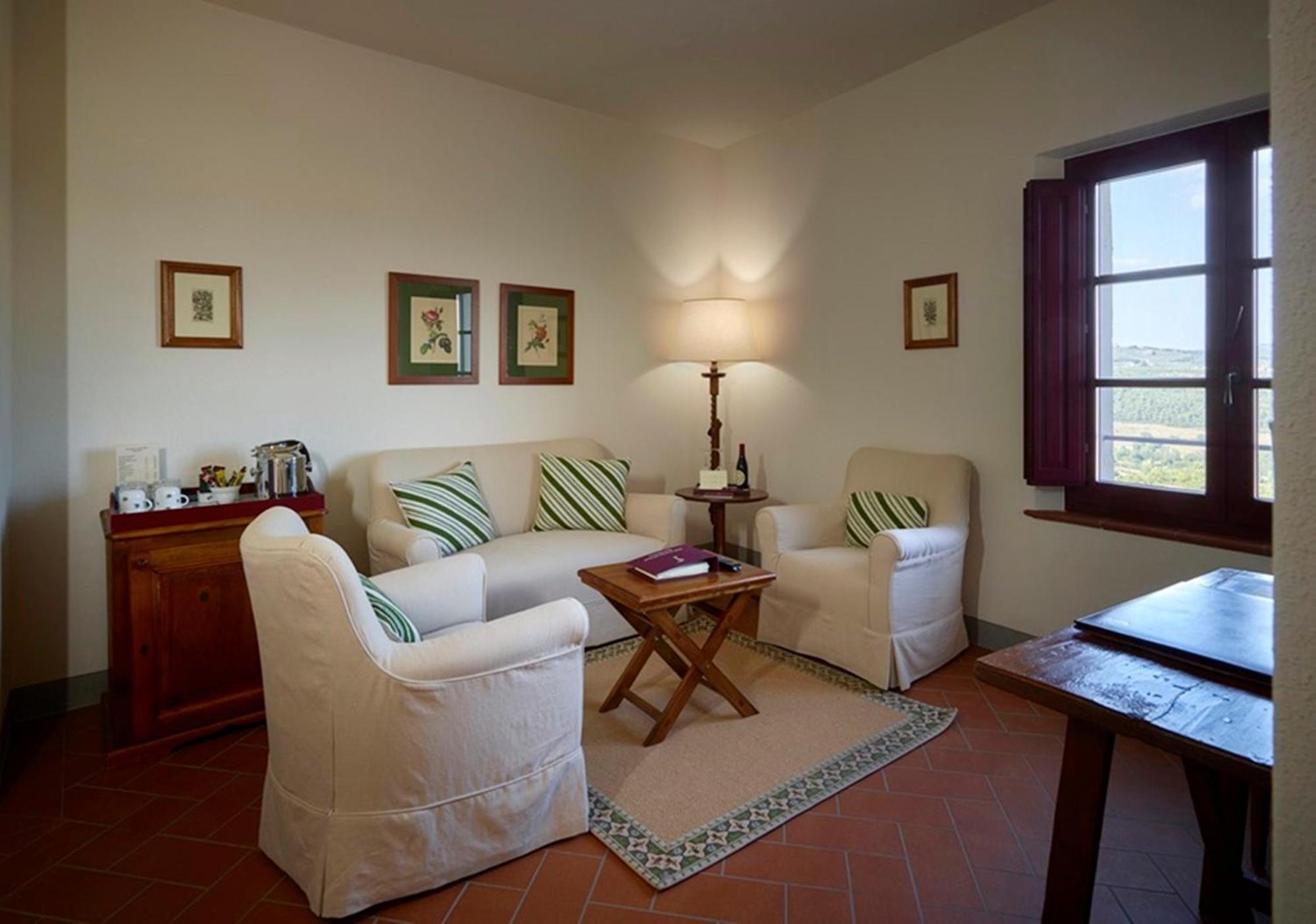 Deluxe Double Room - Photo 14
