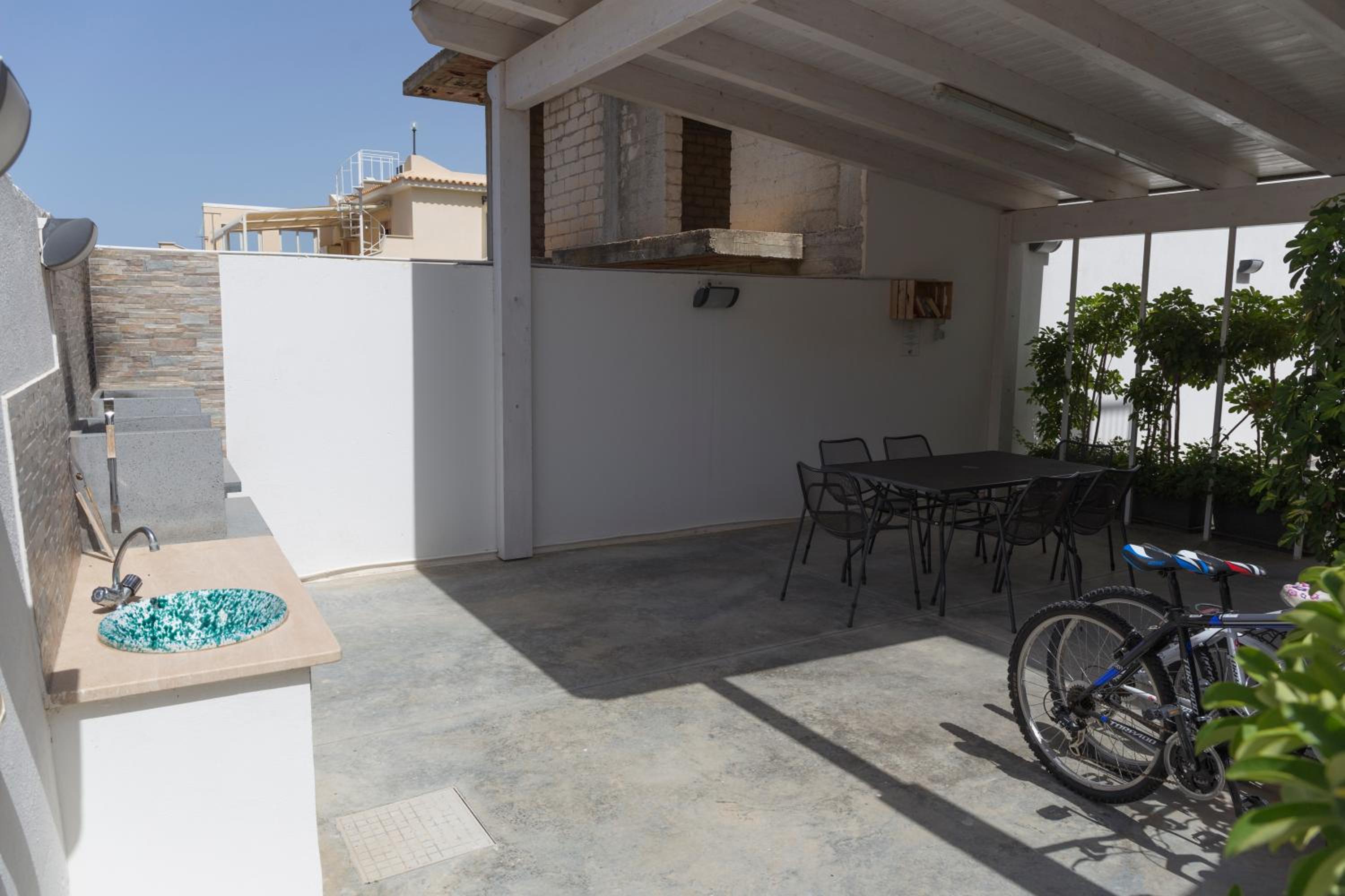 Apartment with Sea View photo 2