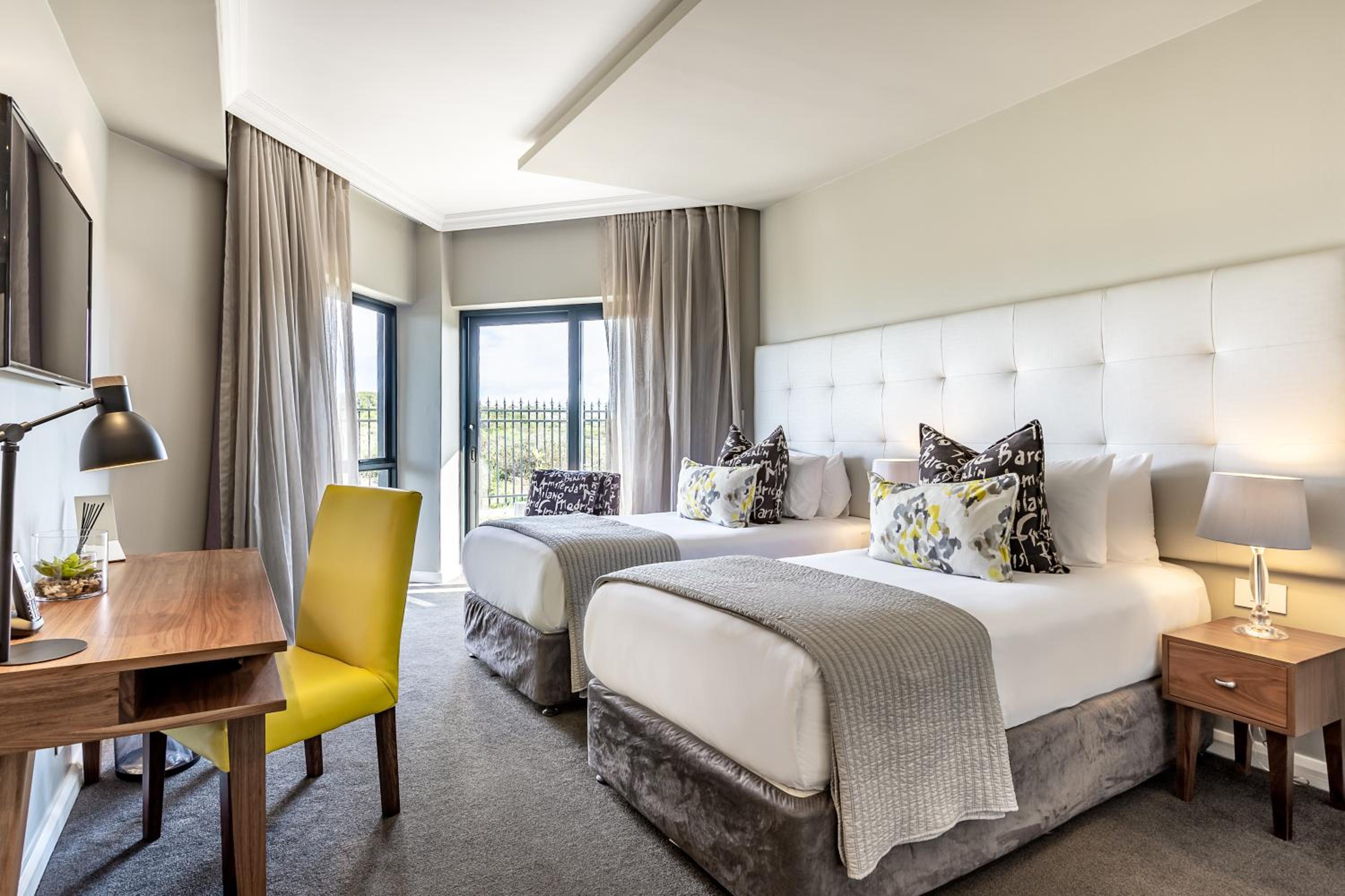 Deluxe King Room photo 1