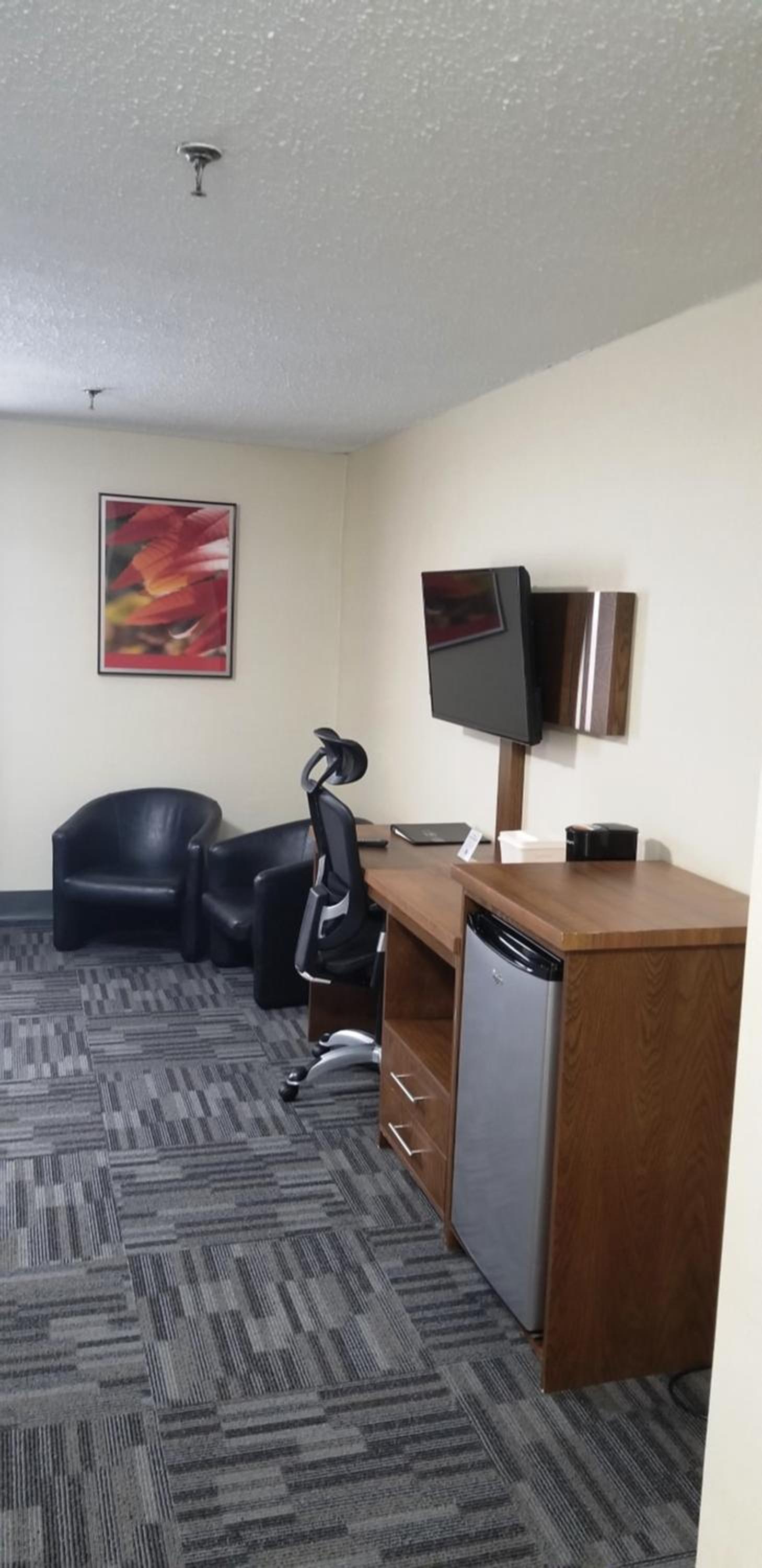 King Room - Non-Smoking - Photo 1
