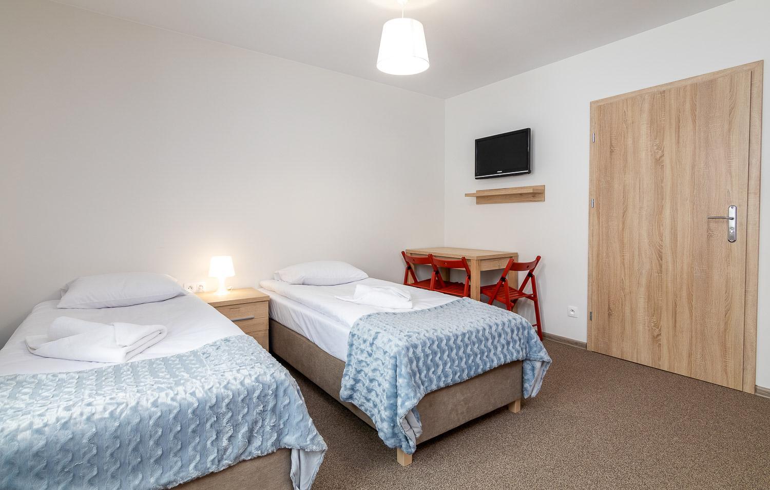 Triple Room with Bathroom - Photo 13