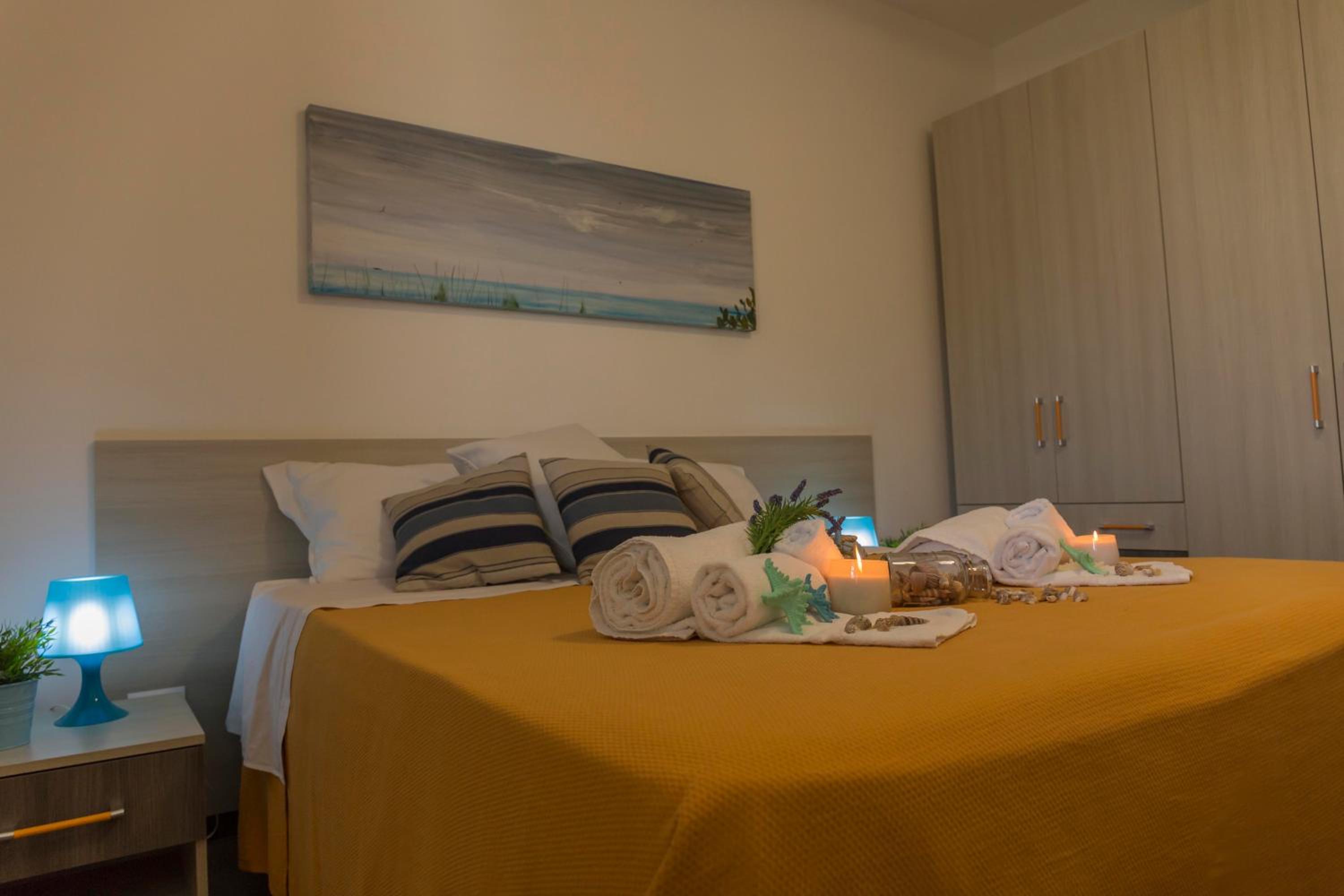 One-Bedroom Apartment with Terrace and Sea View photo 1