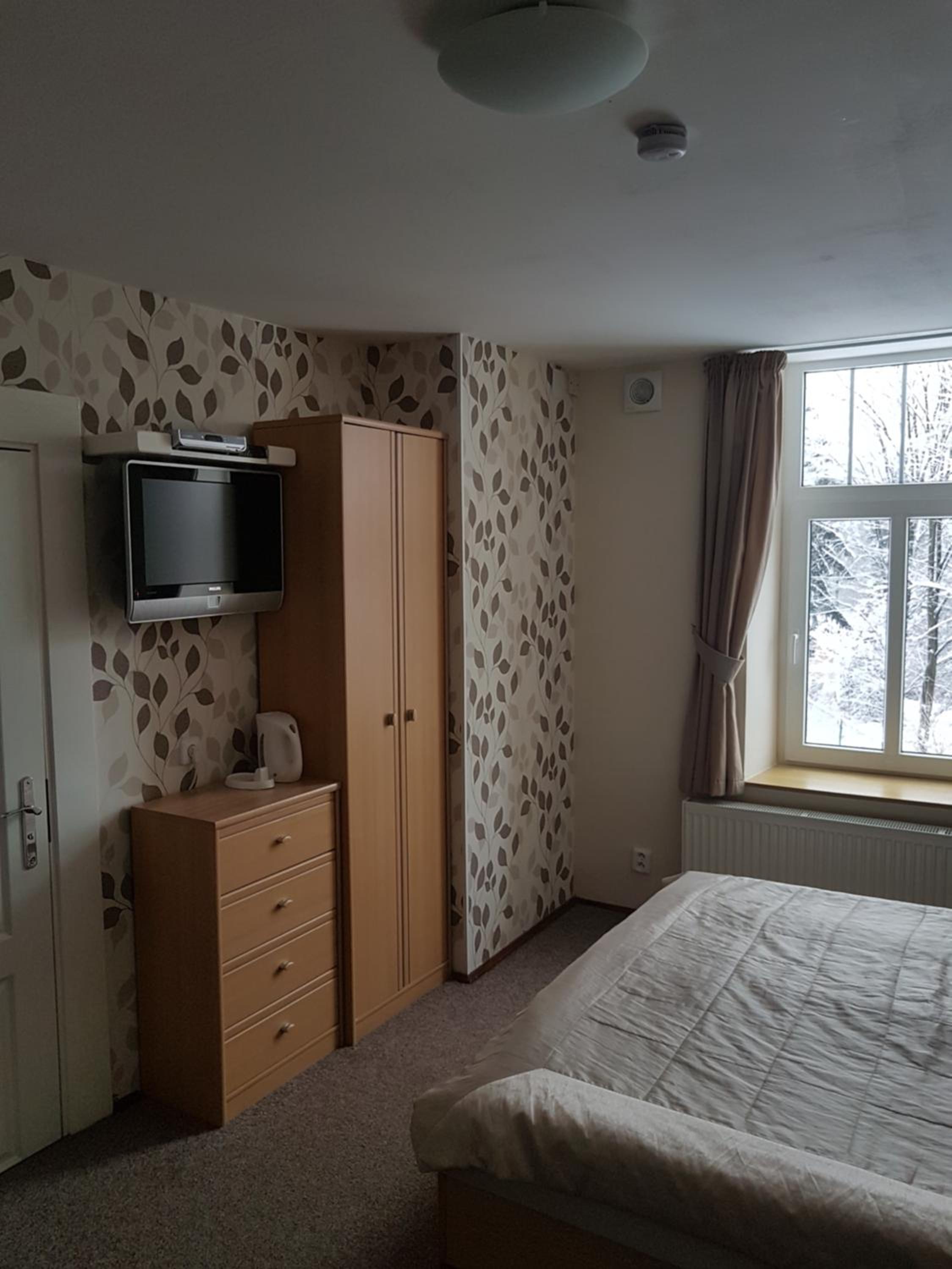 Triple Room with Private Bathroom photo 3