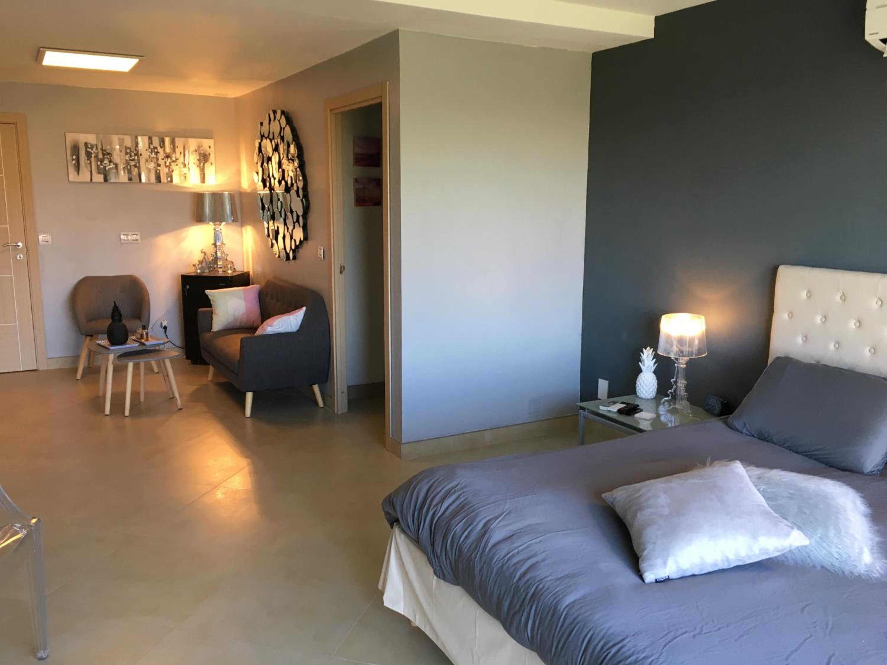 Double Room with Garden View - Photo 4
