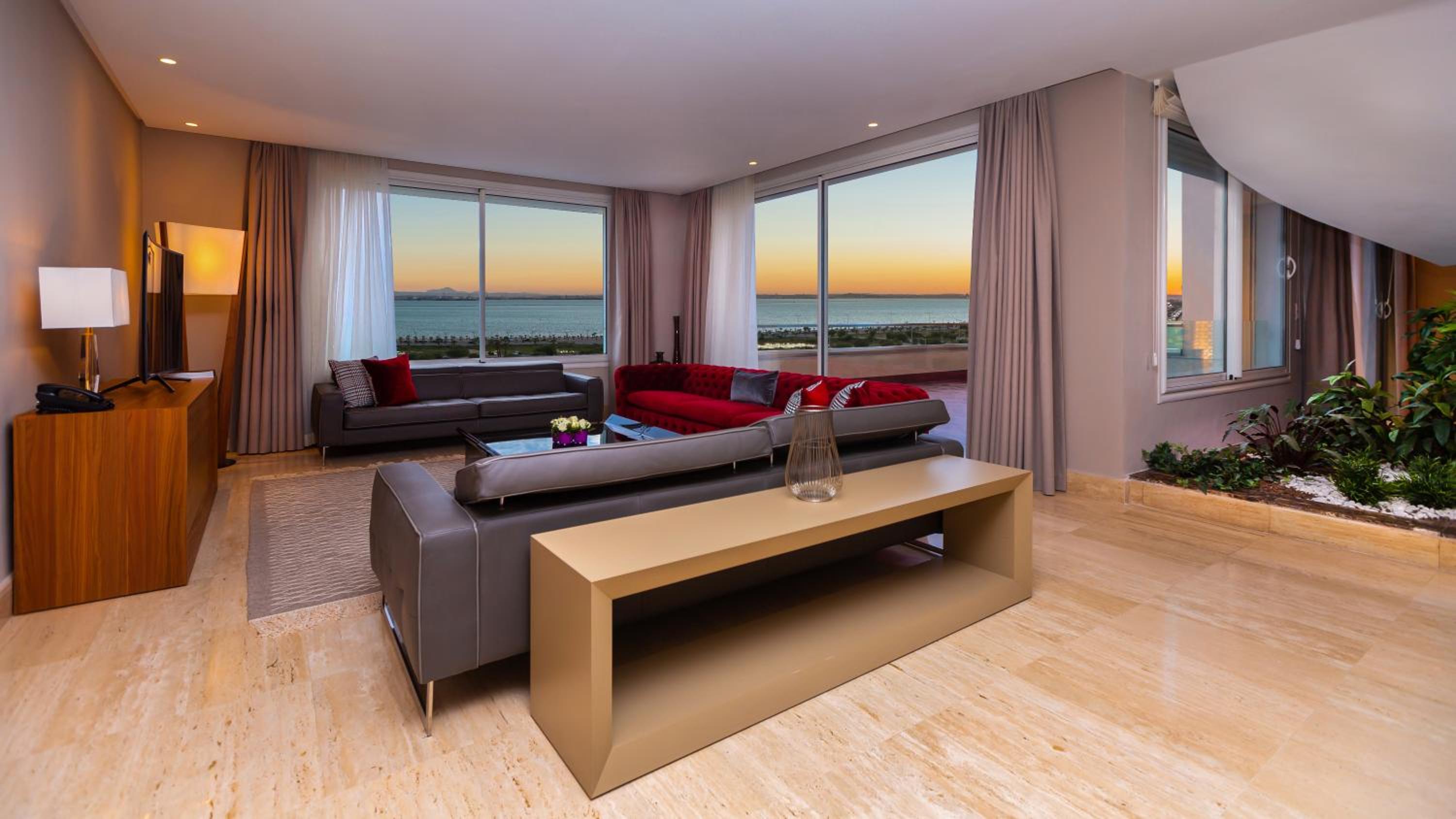 Prestige Suite with Terrace – Lake View photo 3