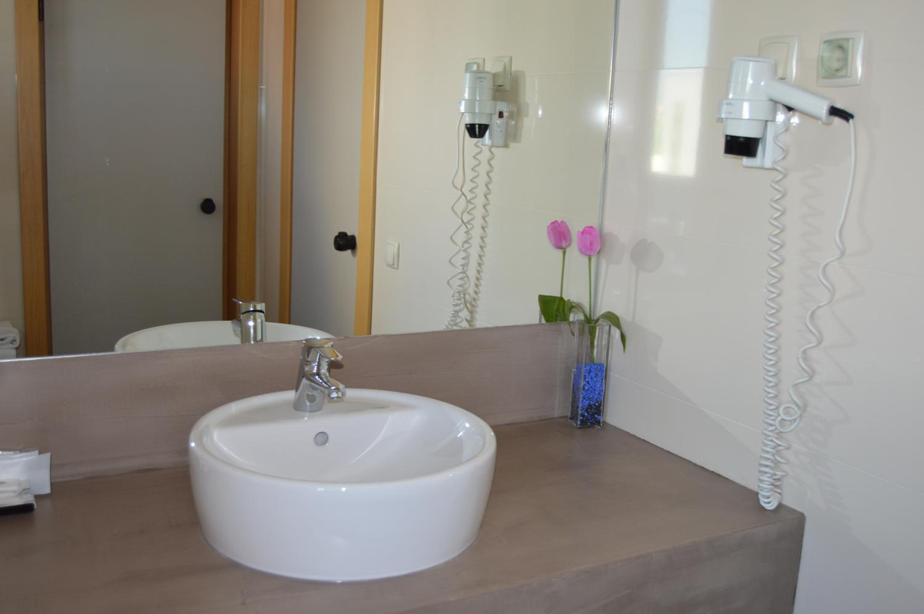 Suite - Photo 5