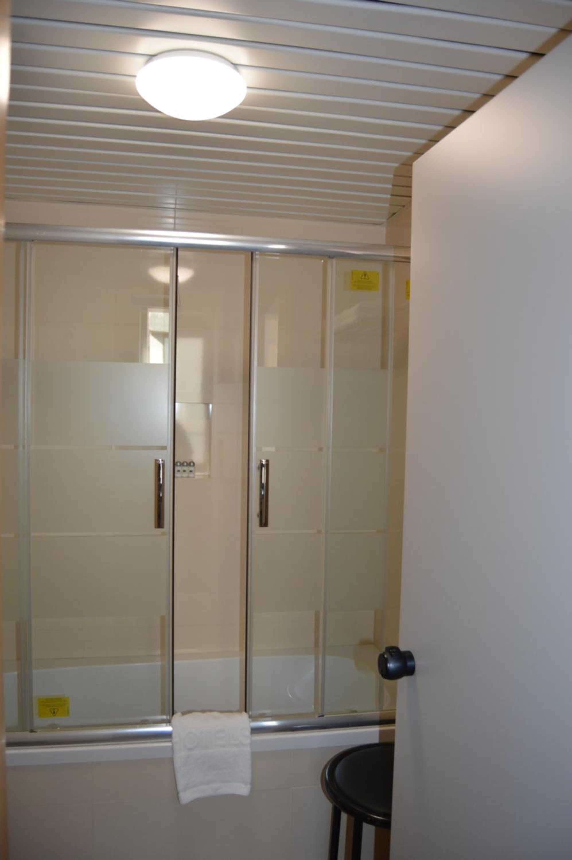 Suite - Photo 6